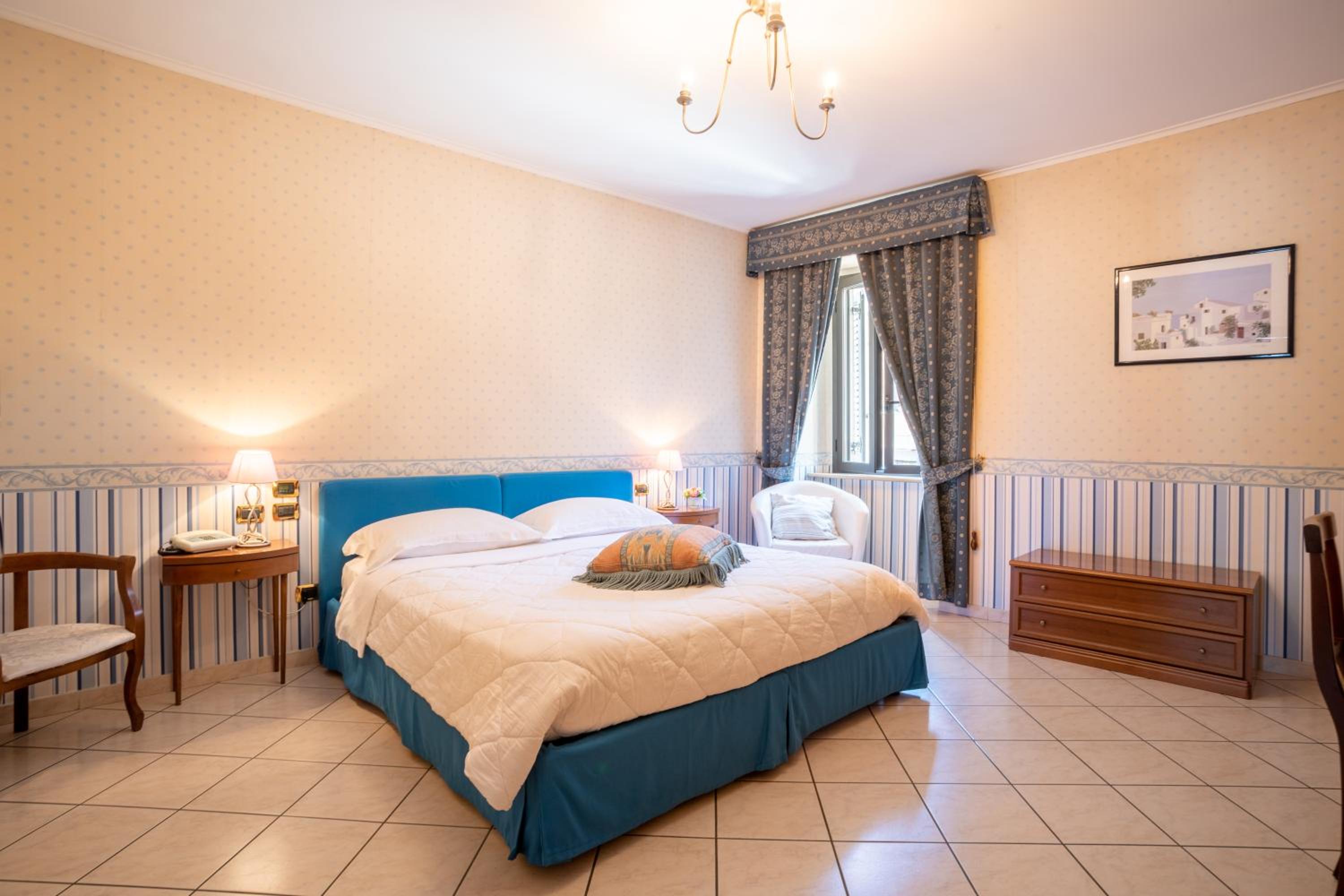 Double or Twin Room photo 3