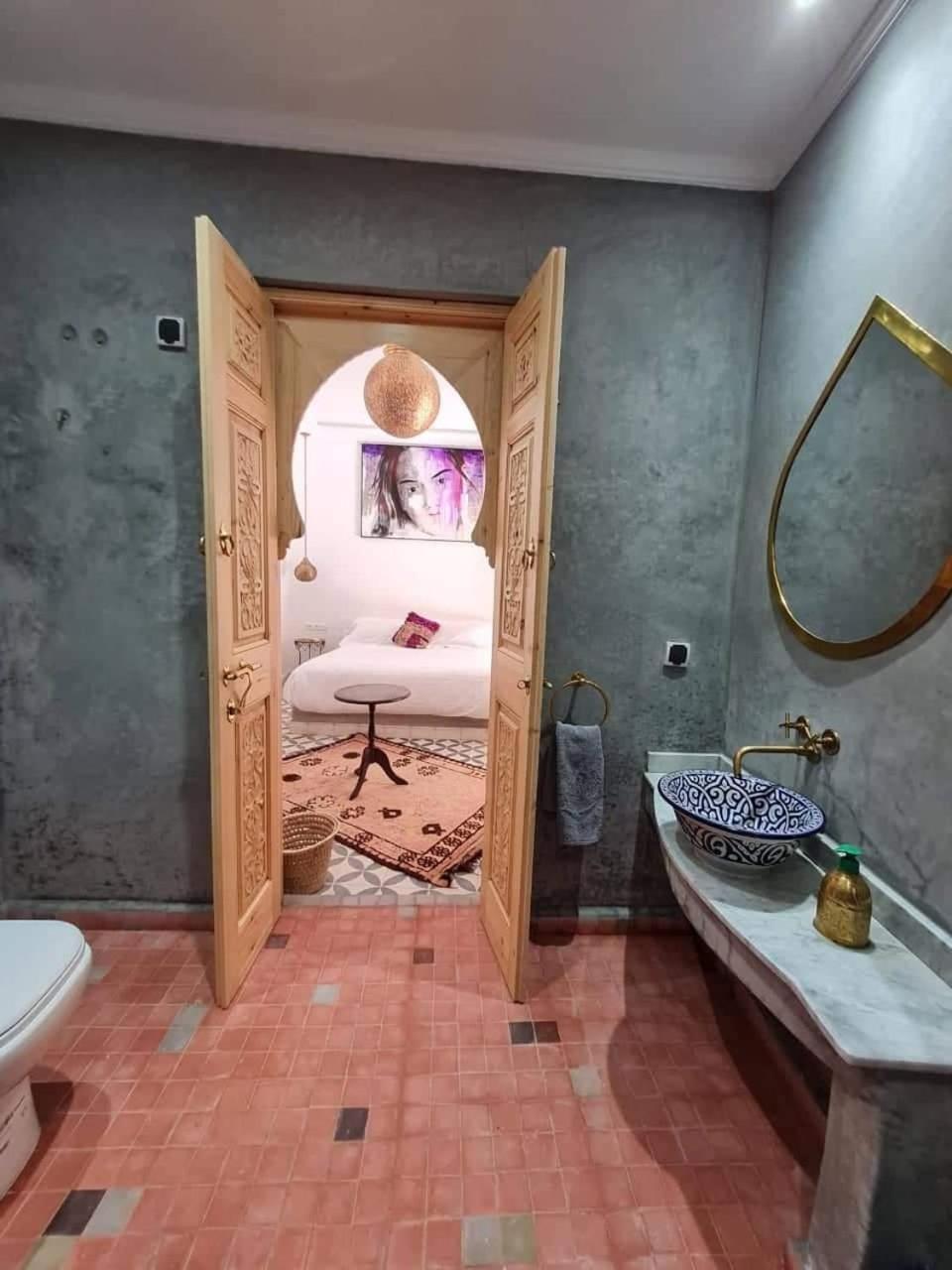 Deluxe Queen Room - Photo 2
