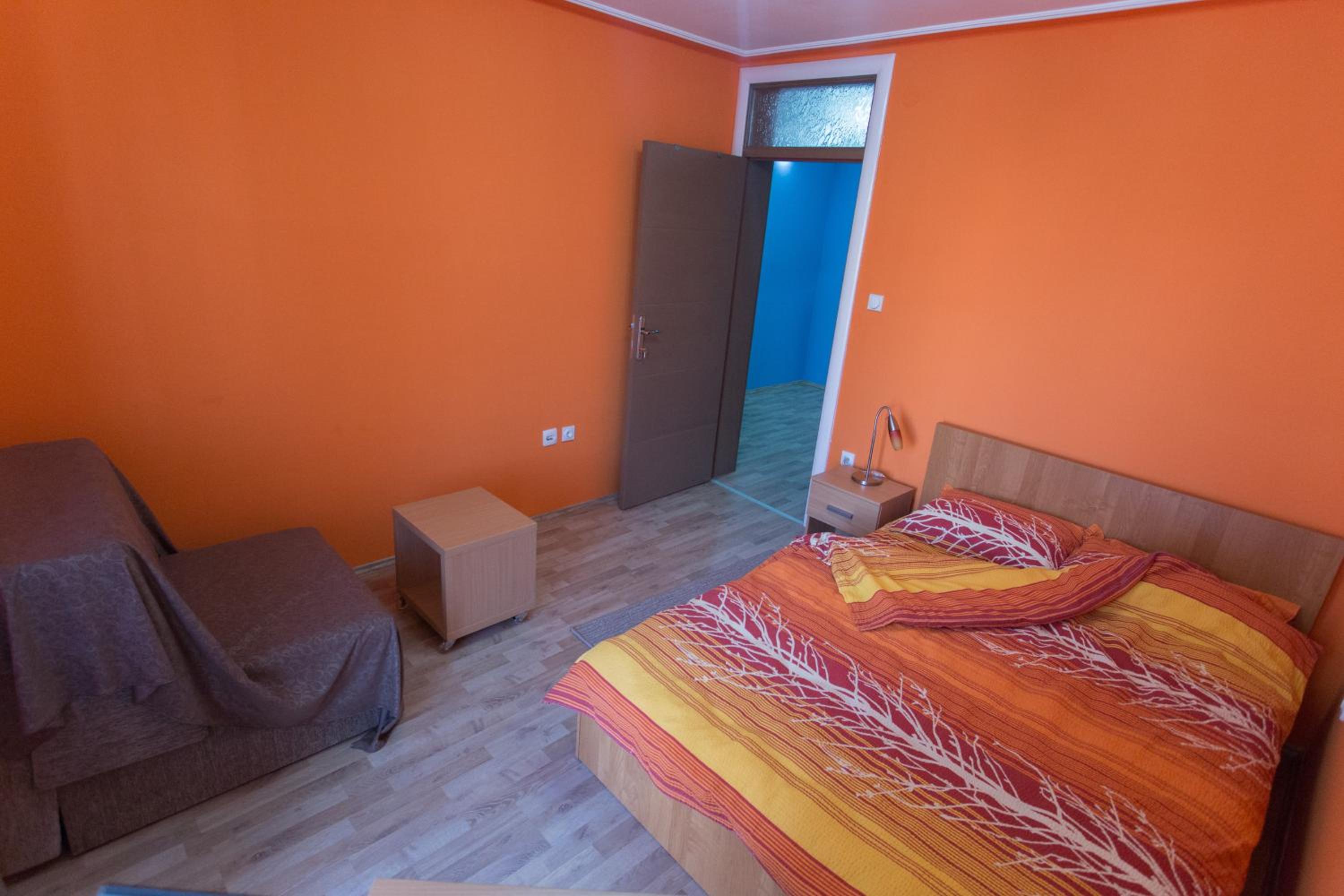Triple Room With Shared Bathroom photo 2