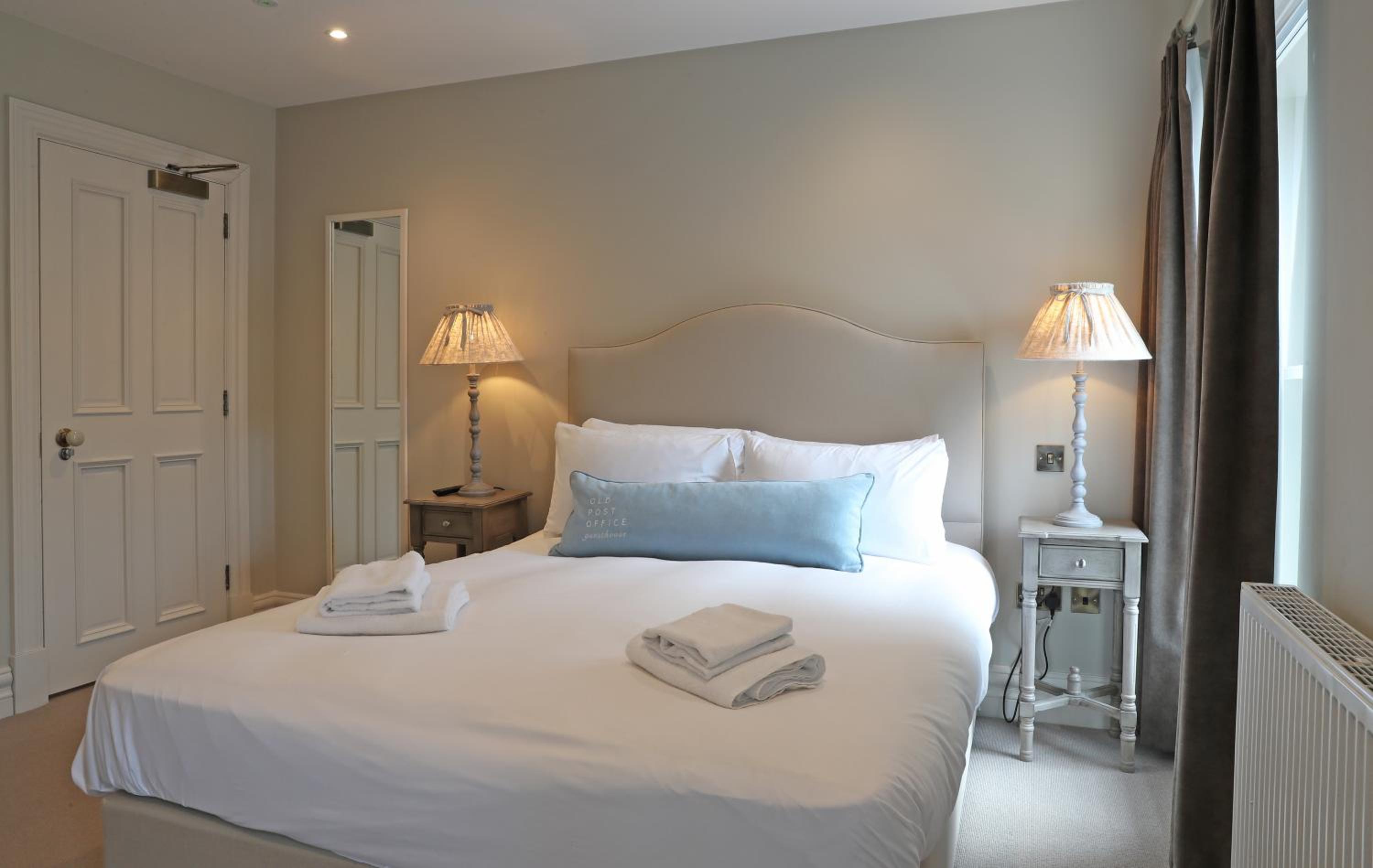 Double Room - Photo 3