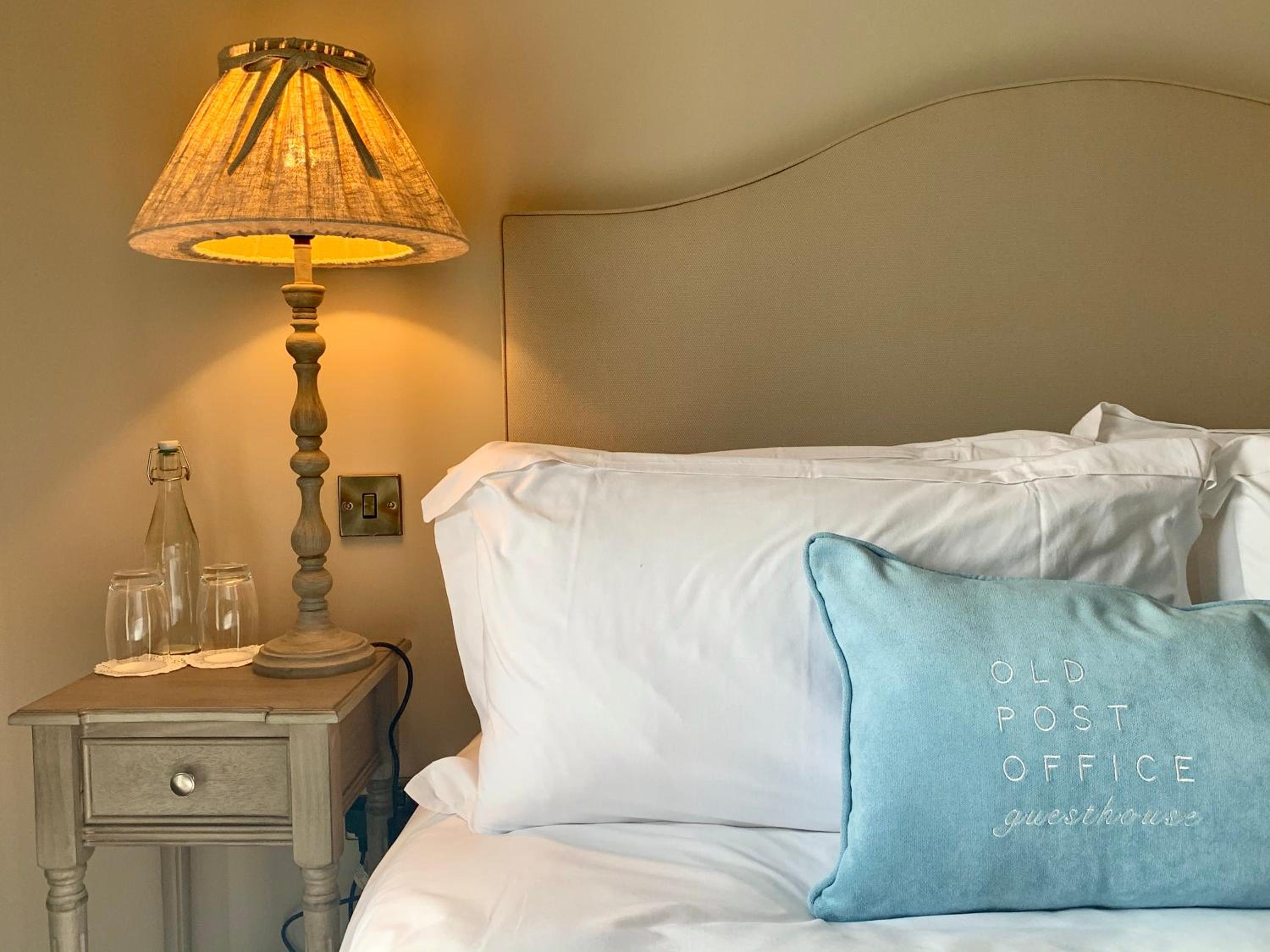 Double Room - Photo 9