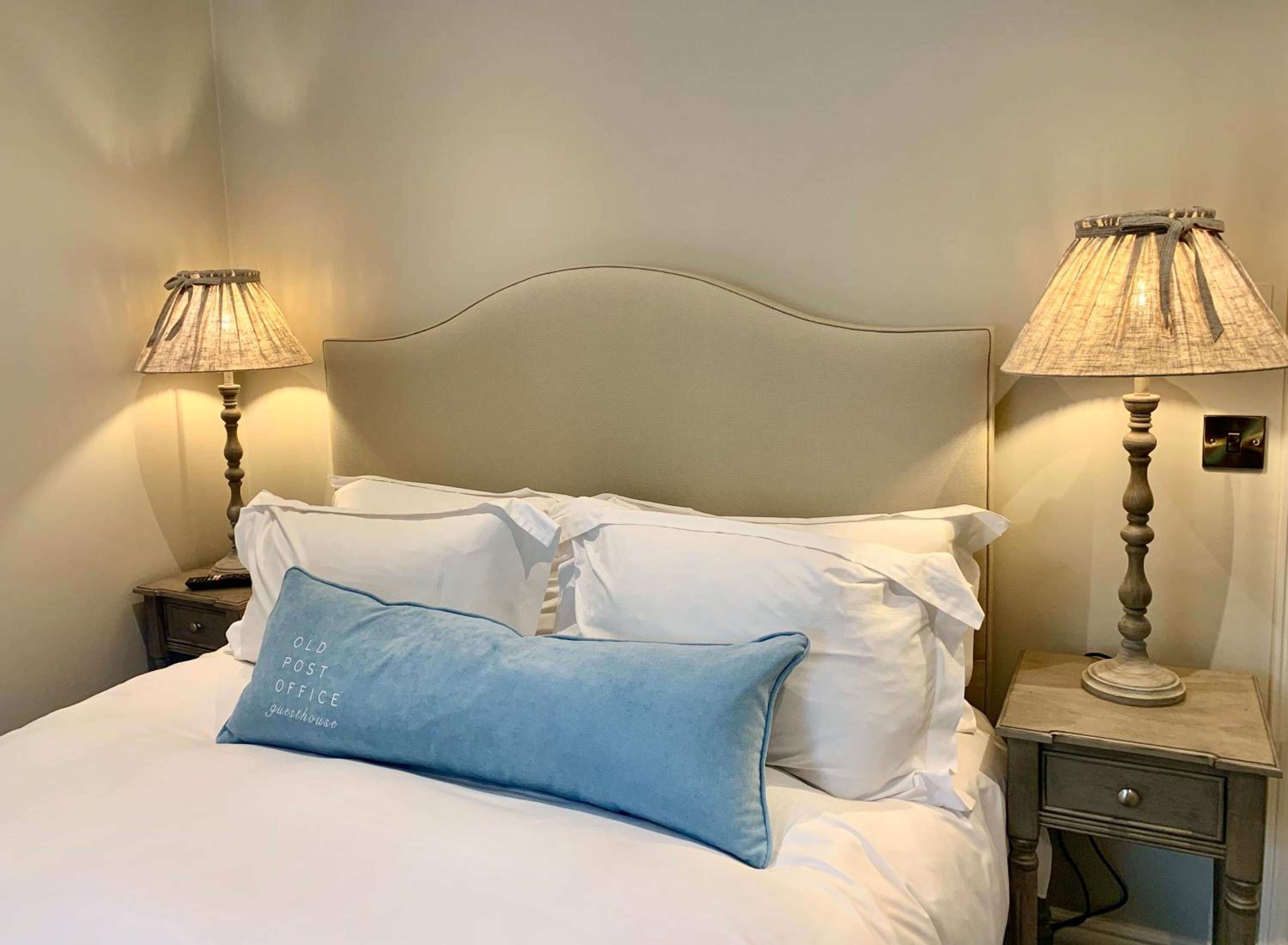 Double Room - Photo 10