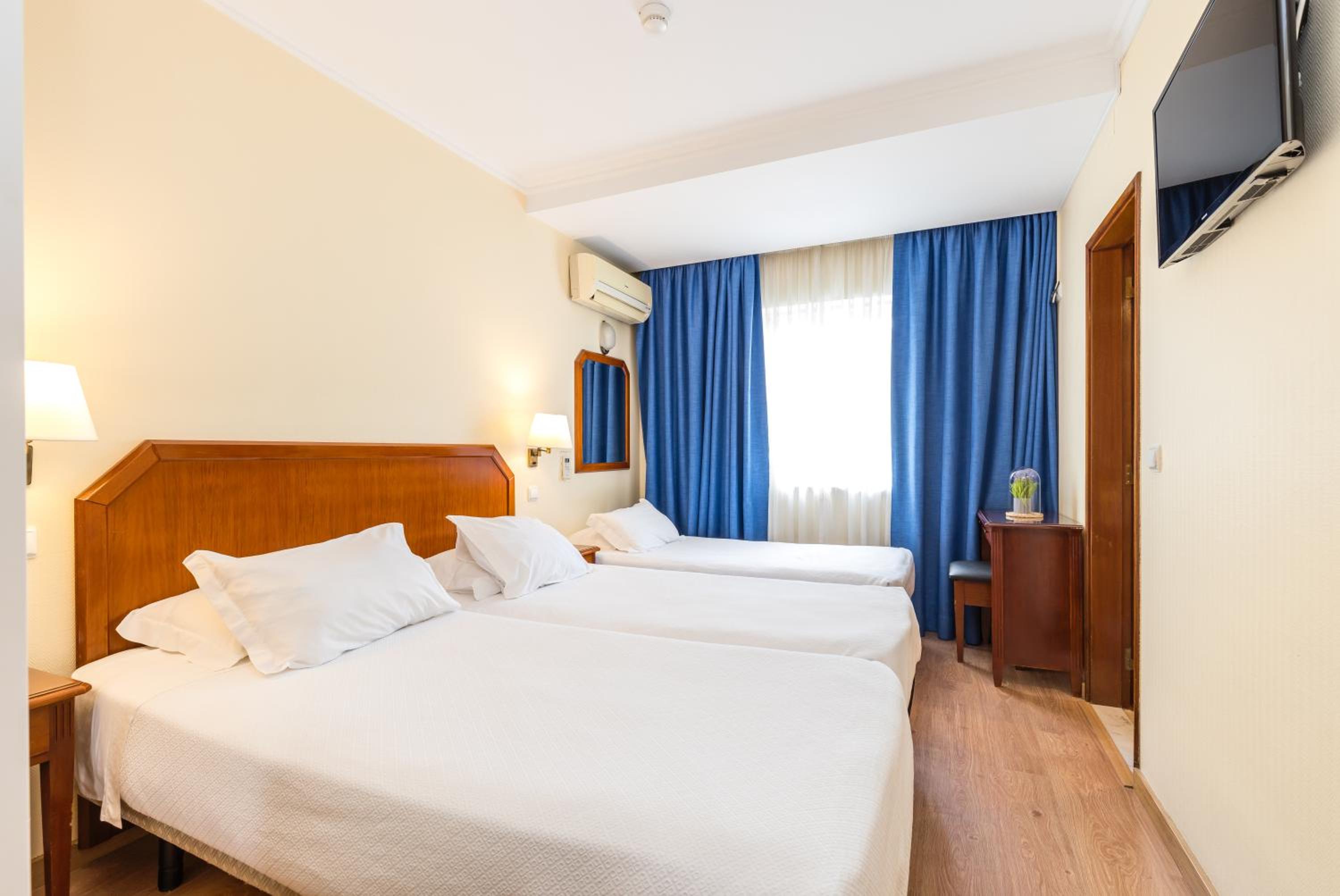 Twin Room with Extra Bed