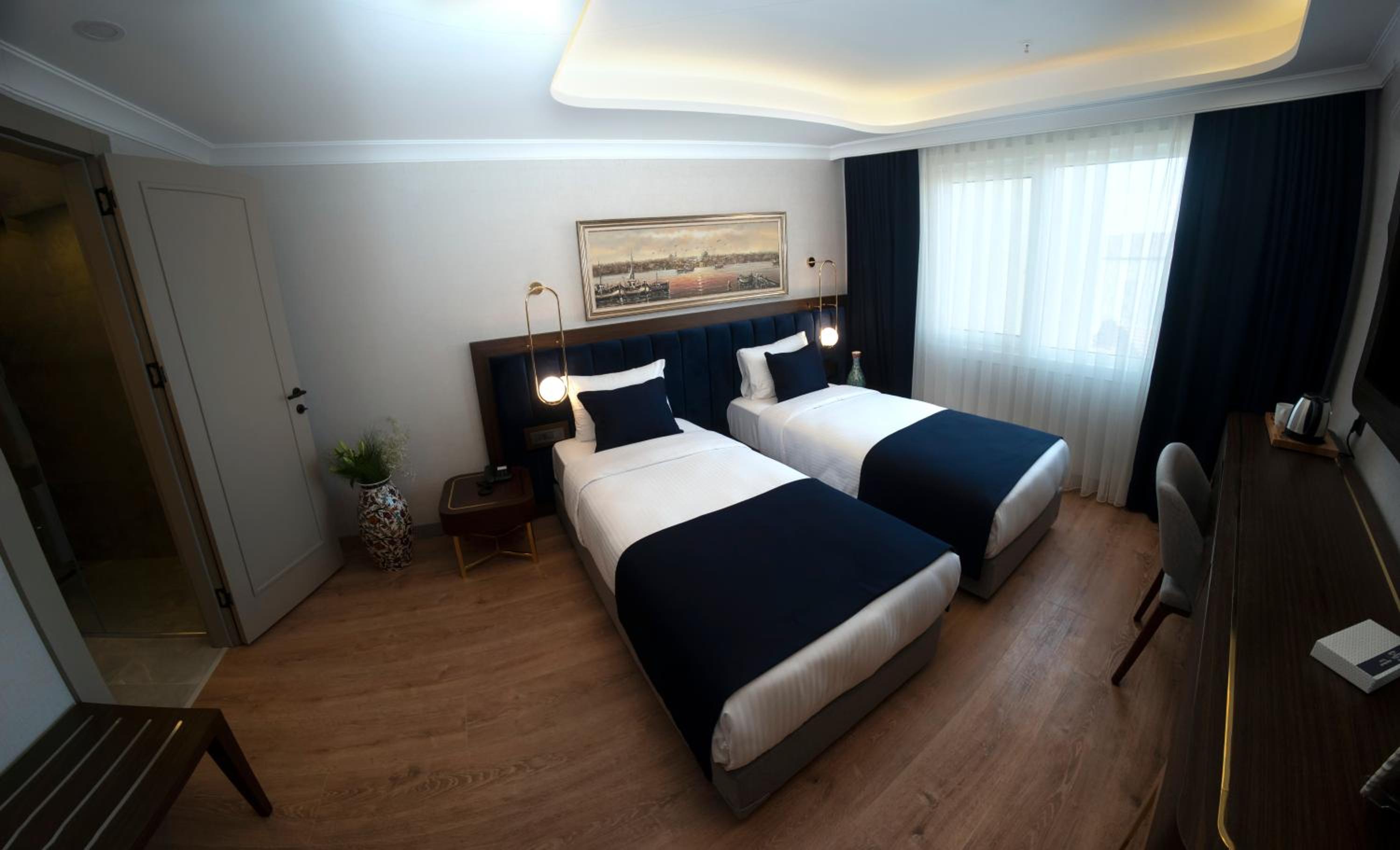 Standard Double or Twin Room photo 2
