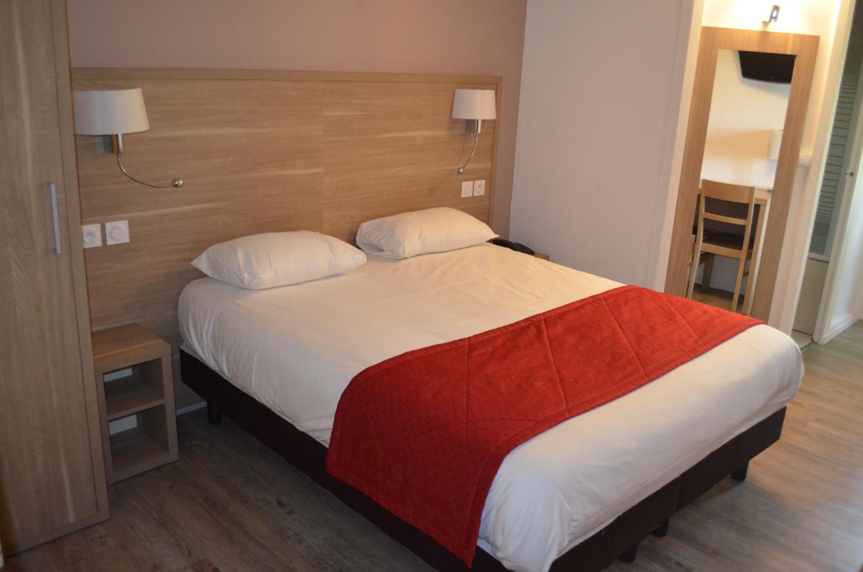 Standard Double Room - Photo 4