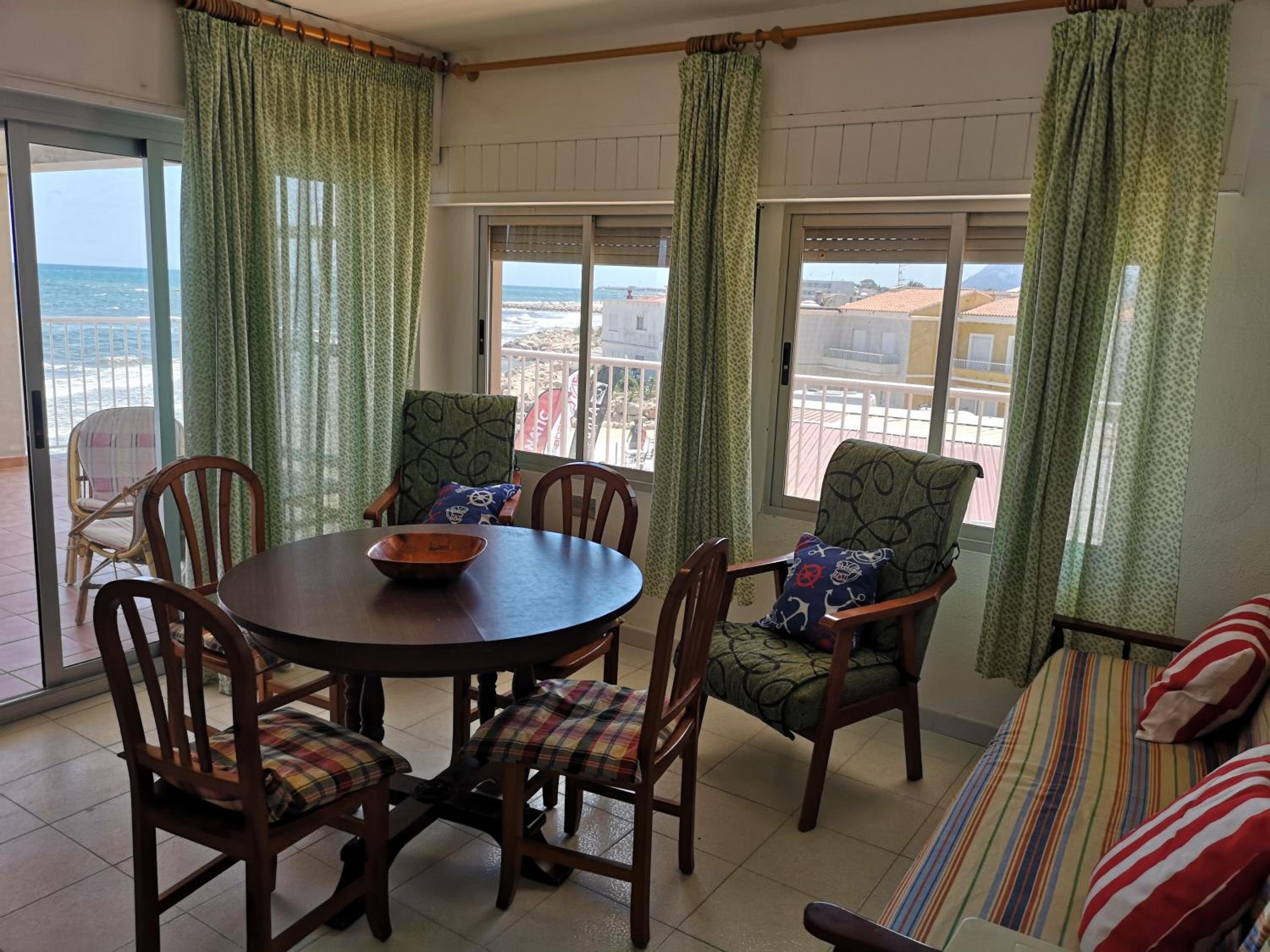 Apartamento con vista al mar