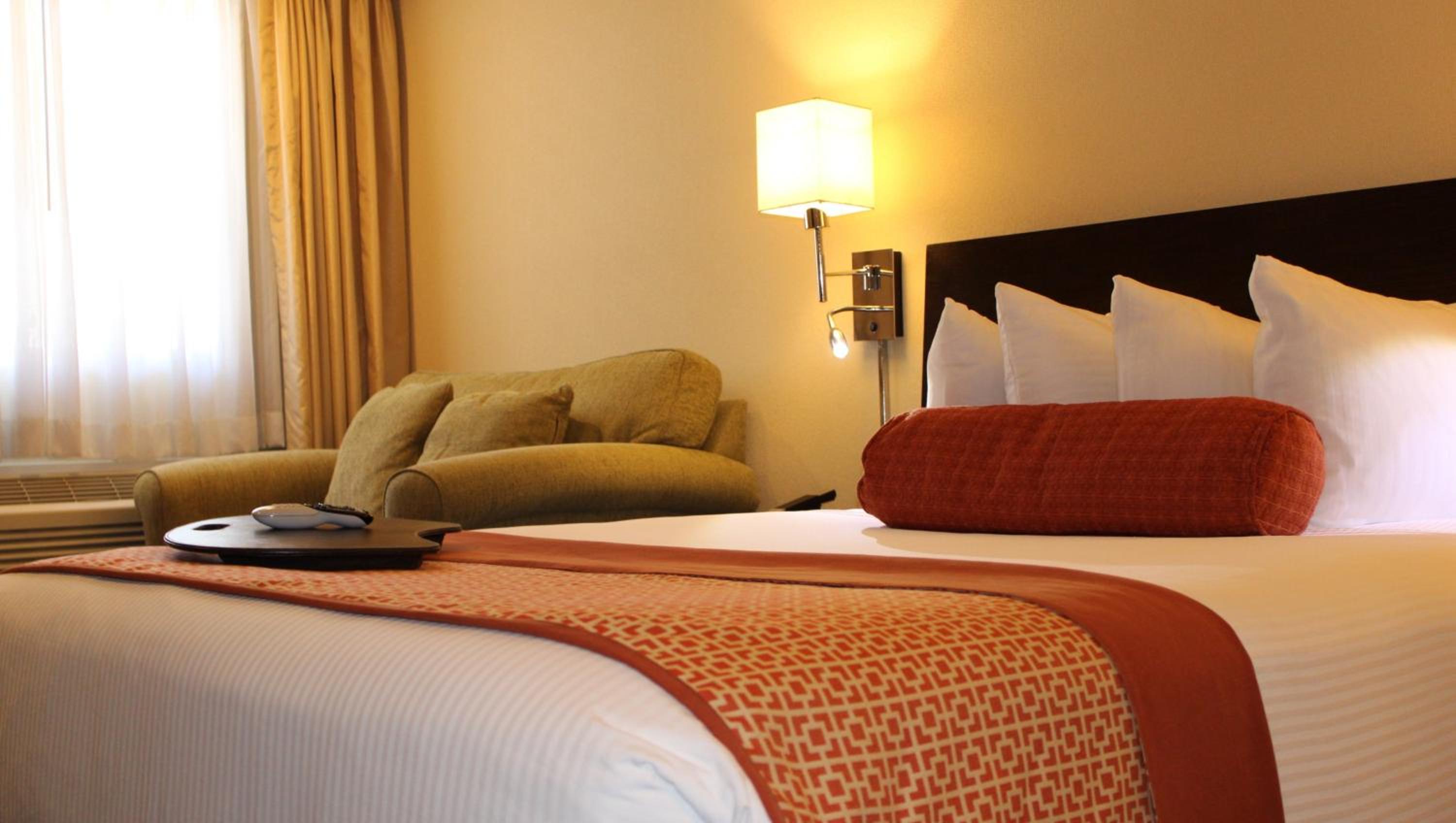 Queen Room - Disability Access - Photo 4