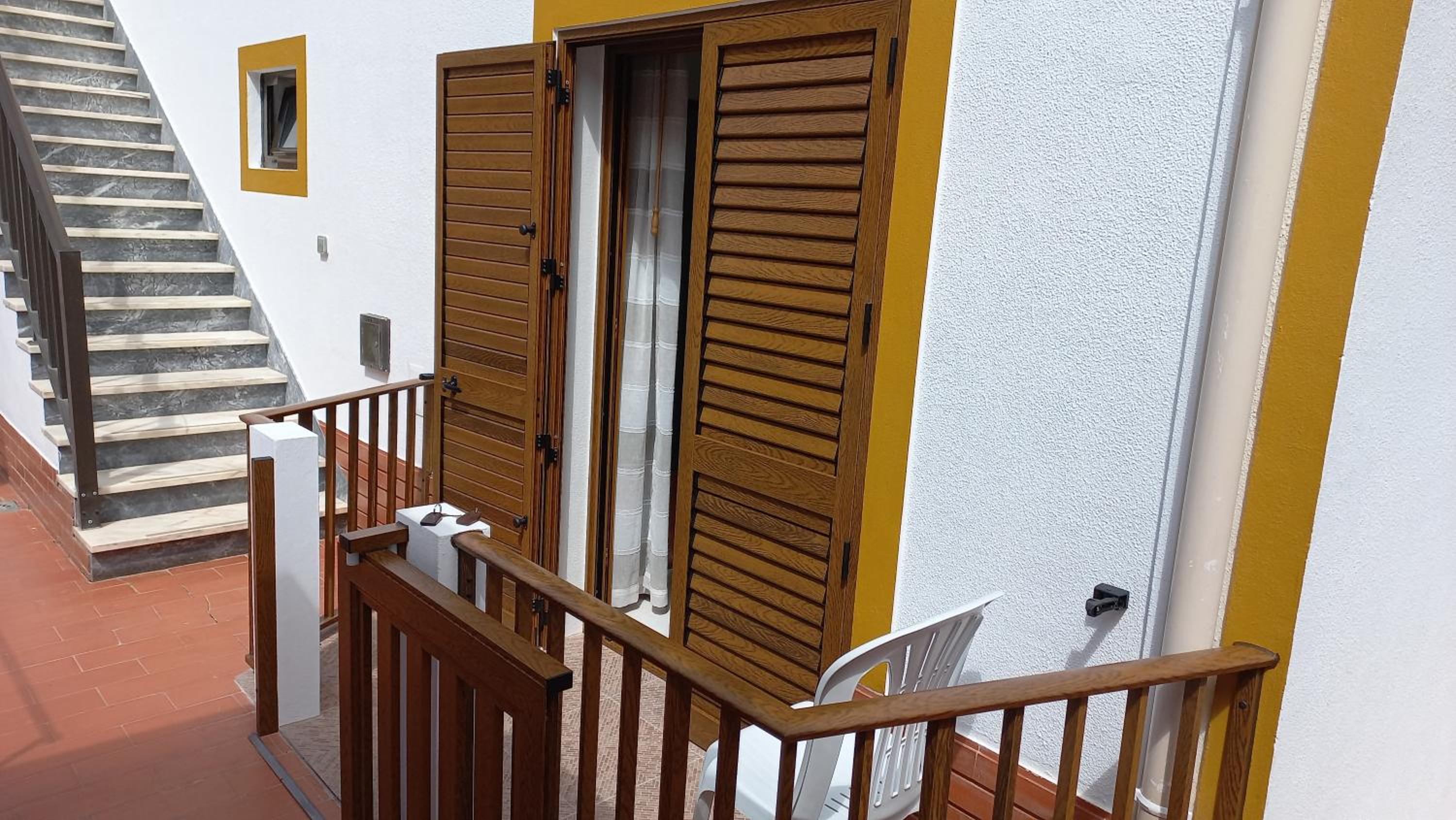 Single Room with Private Bathroom photo 2