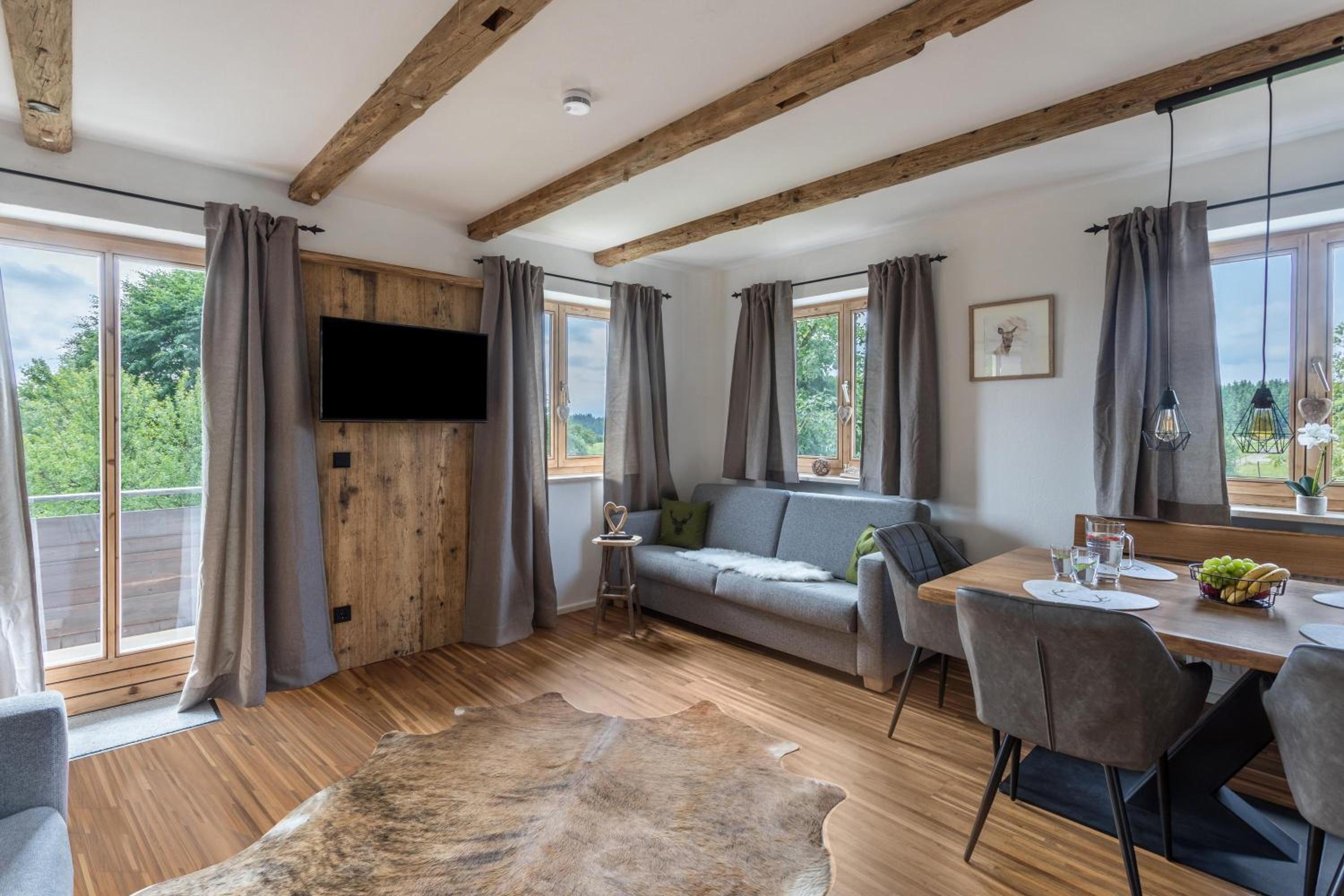 Superior One-Bedroom Apartment with Balcony