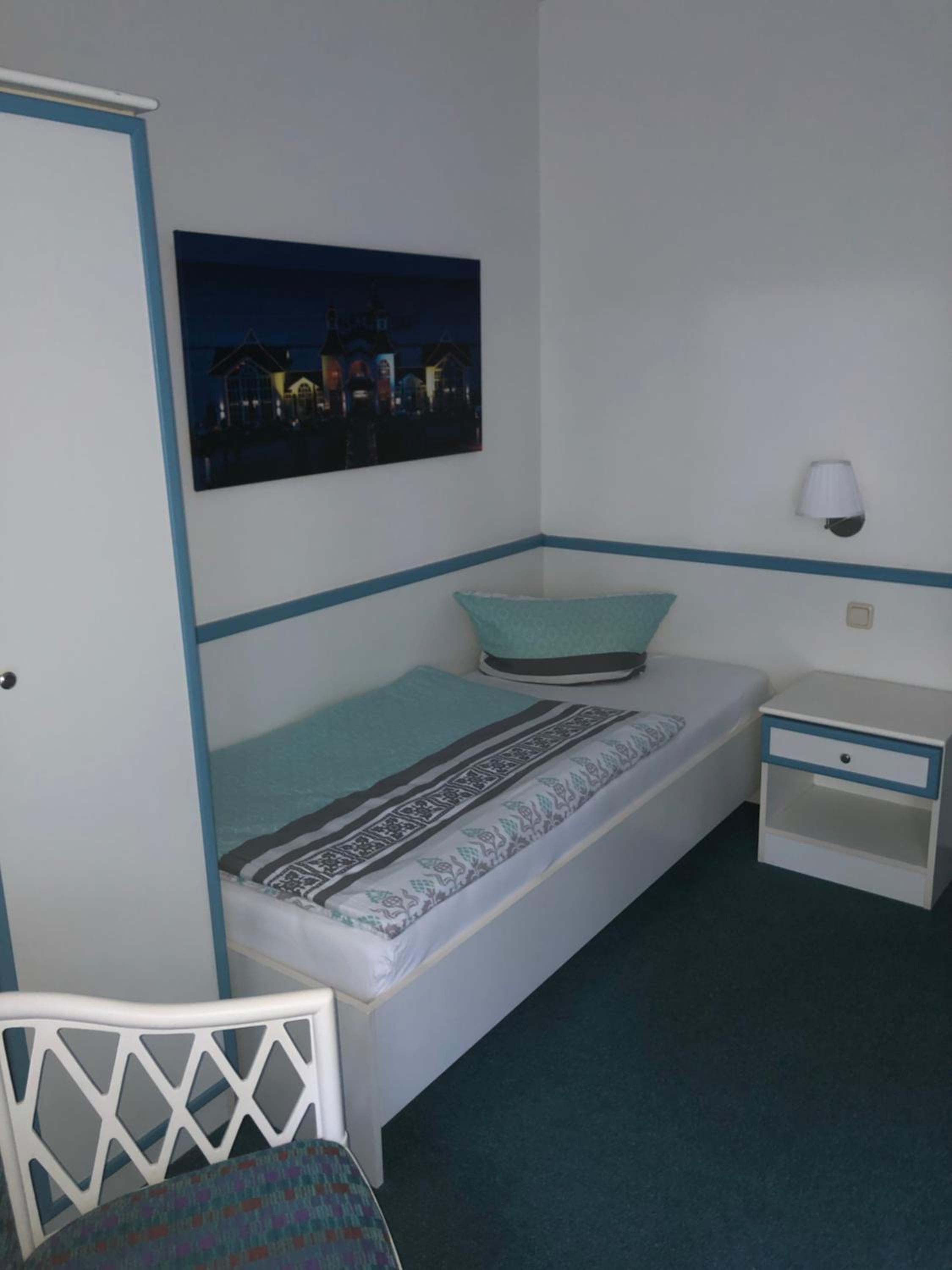 Single Room photo 2
