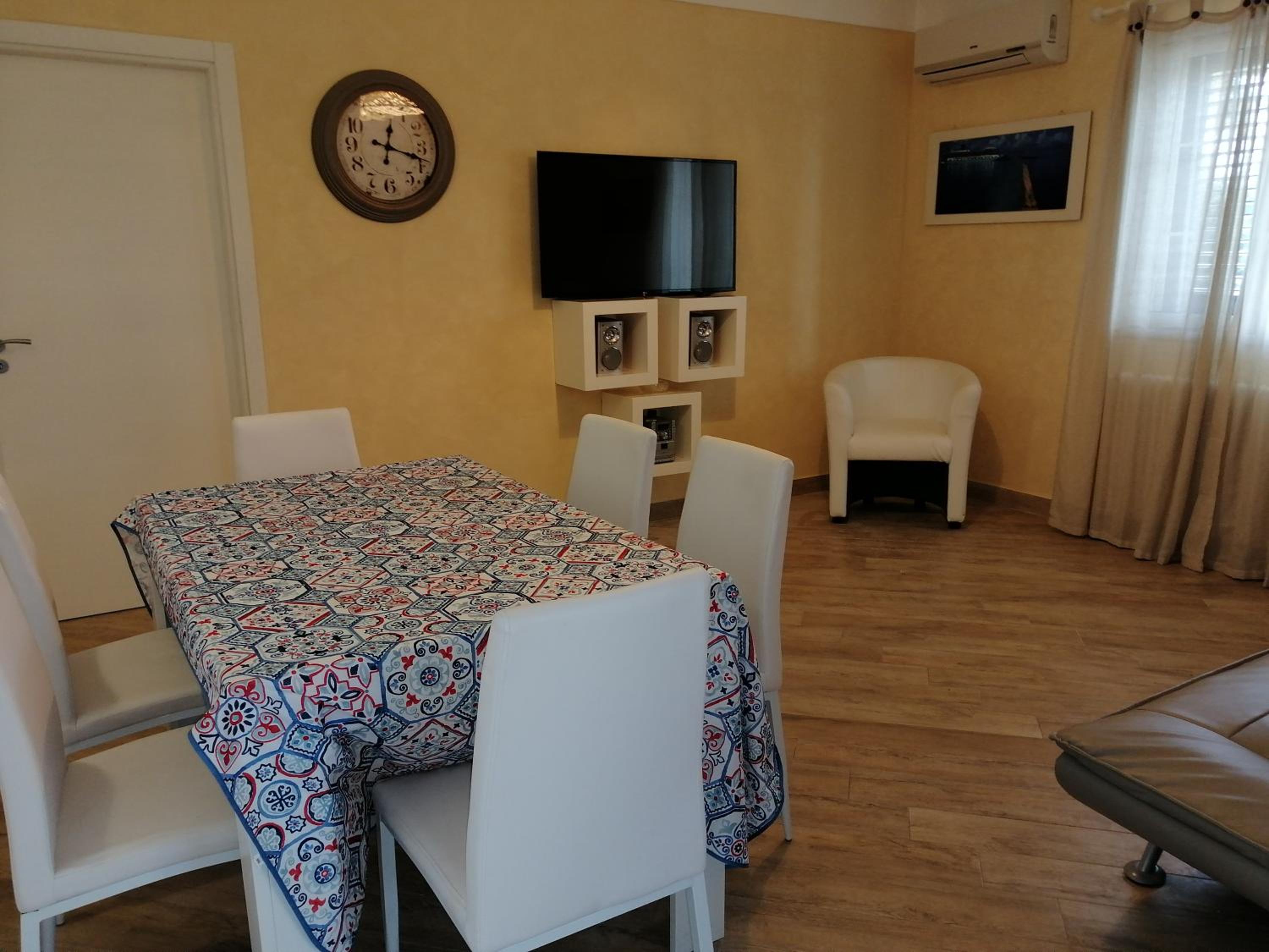 Three-Bedroom Villa photo 3