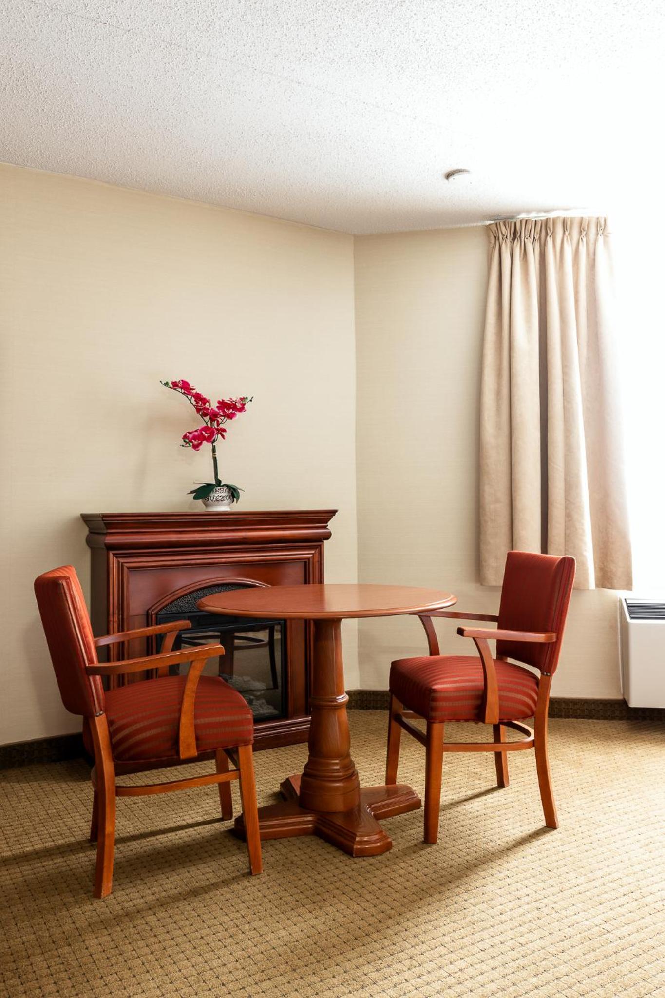 King Room thumbnail 6