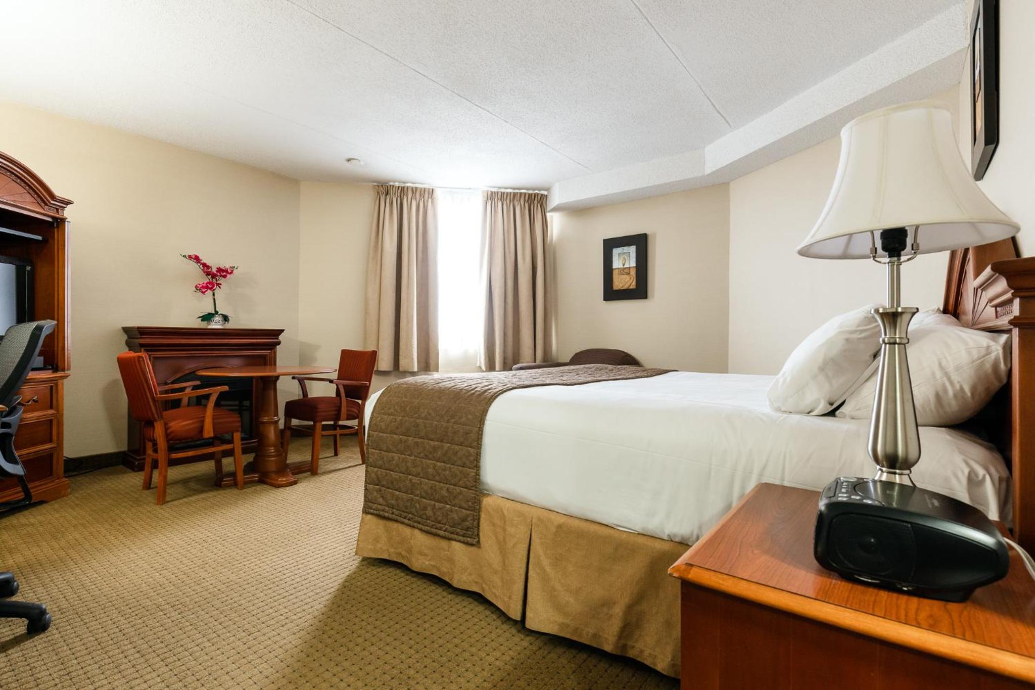 King Room thumbnail 5
