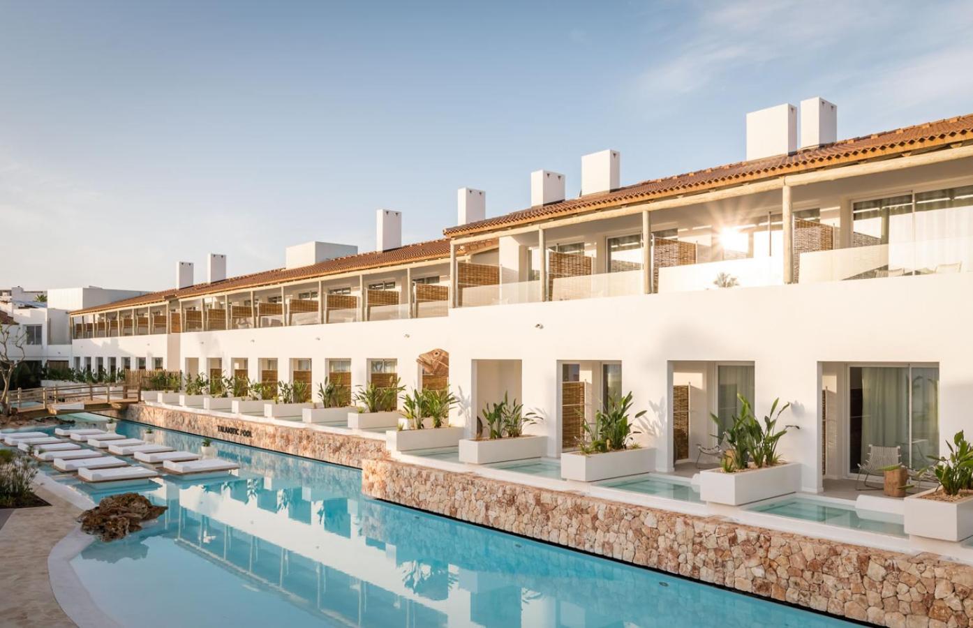 Suite with Private Pool