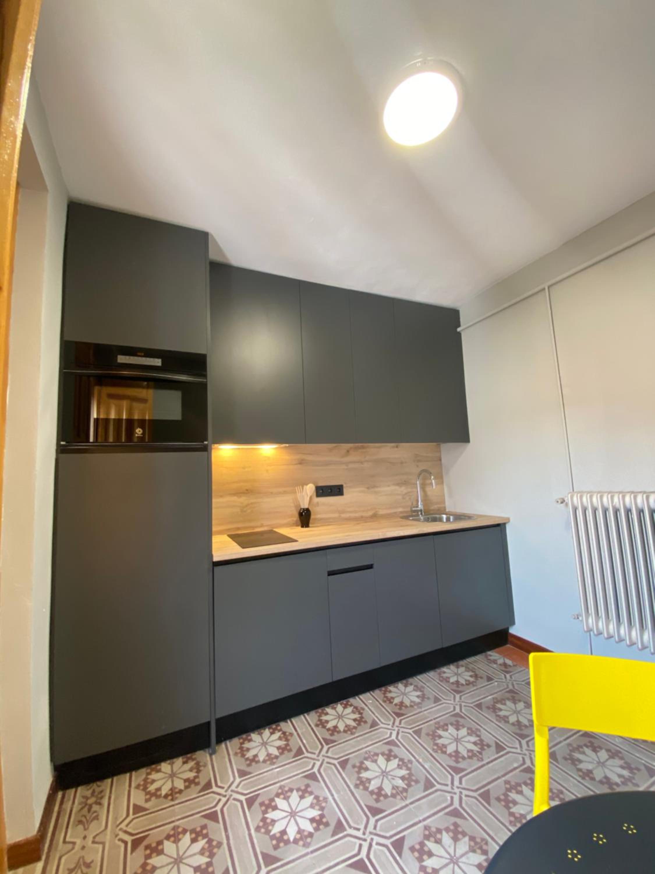 Three-Bedroom Apartment - Photo 3