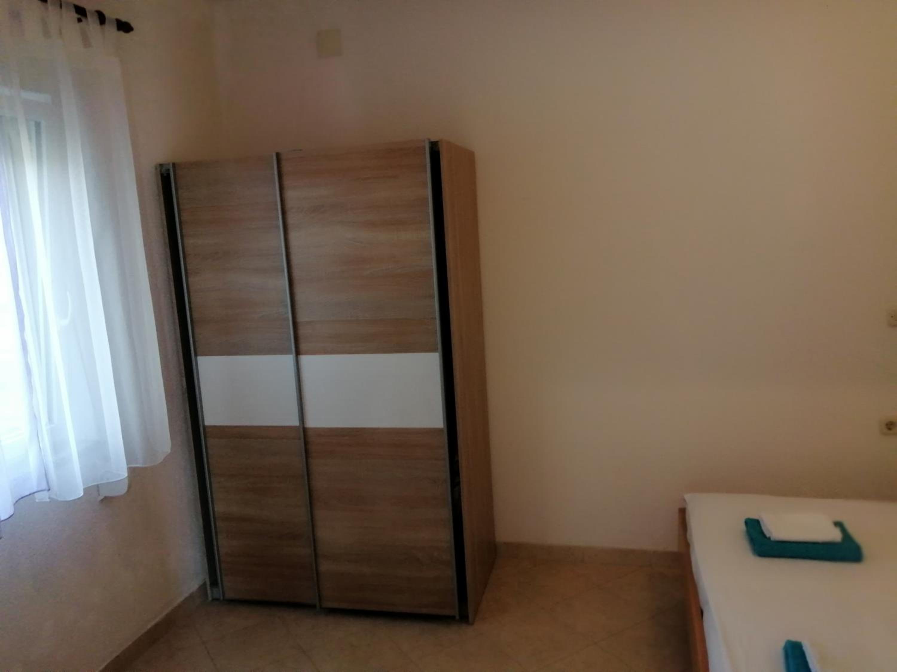 Apartment with Terrace - Photo 22