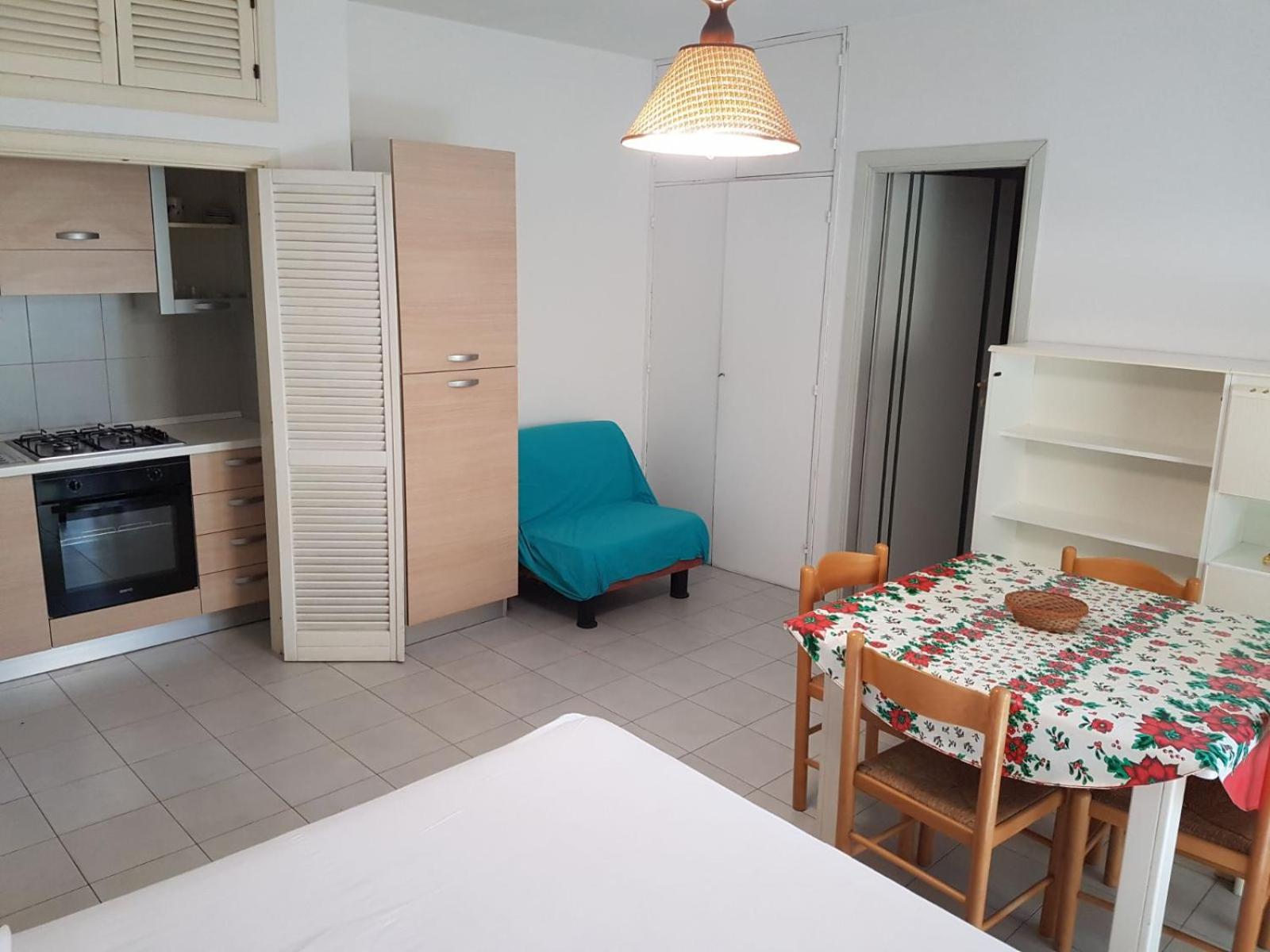 Studio Apartment photo 3