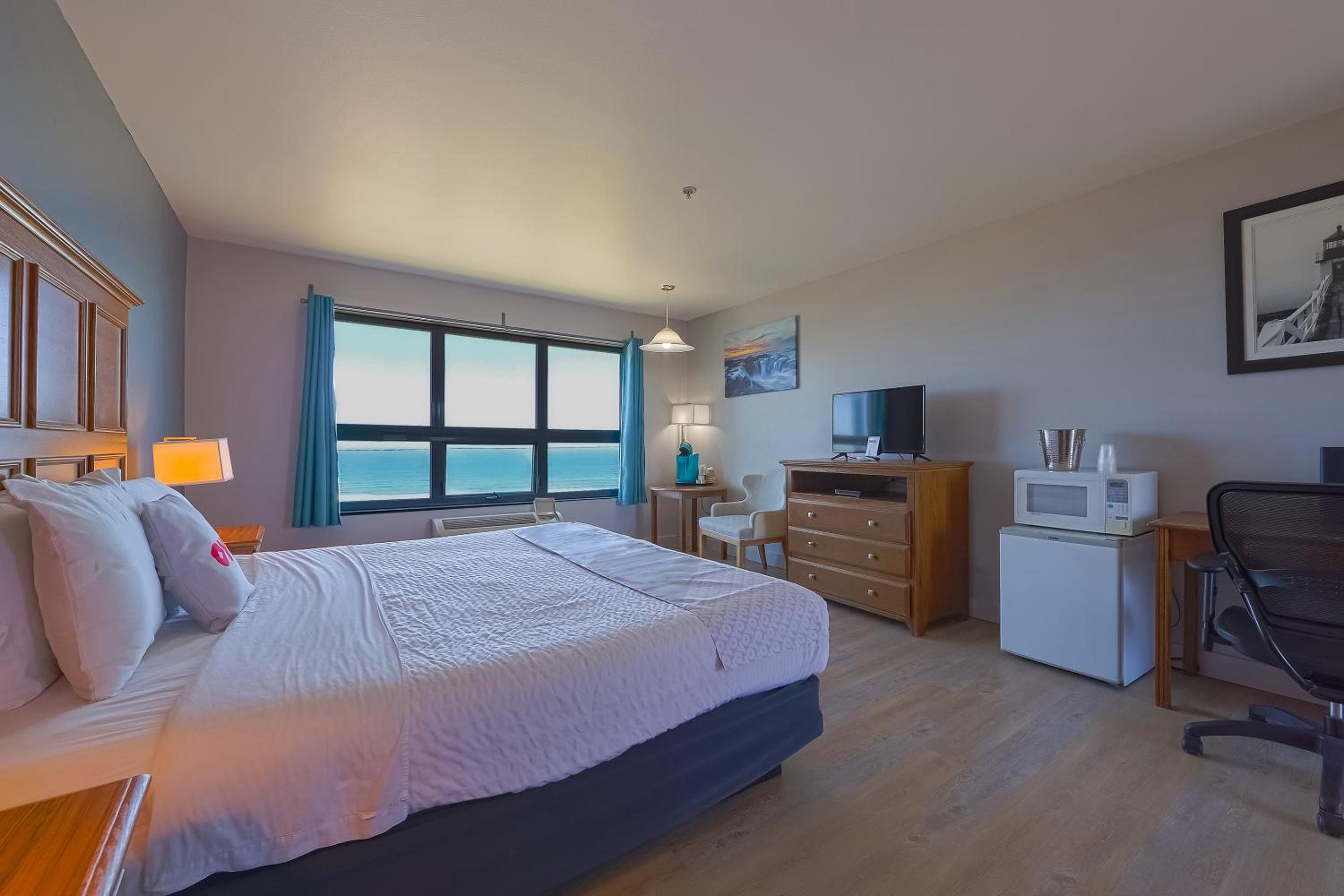 King Bed with Ocean view	 photo 3