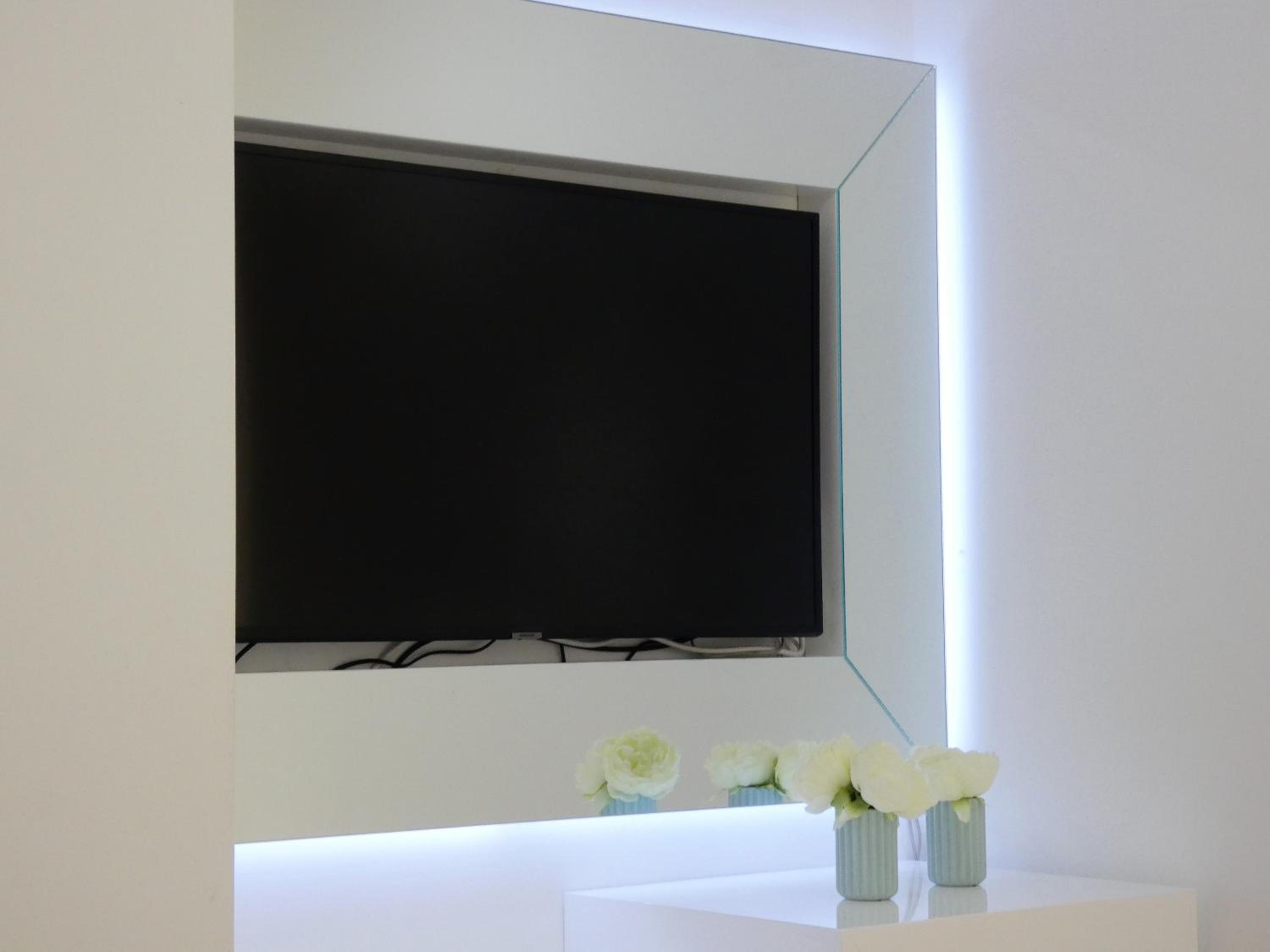 Deluxe King Room - Photo 5