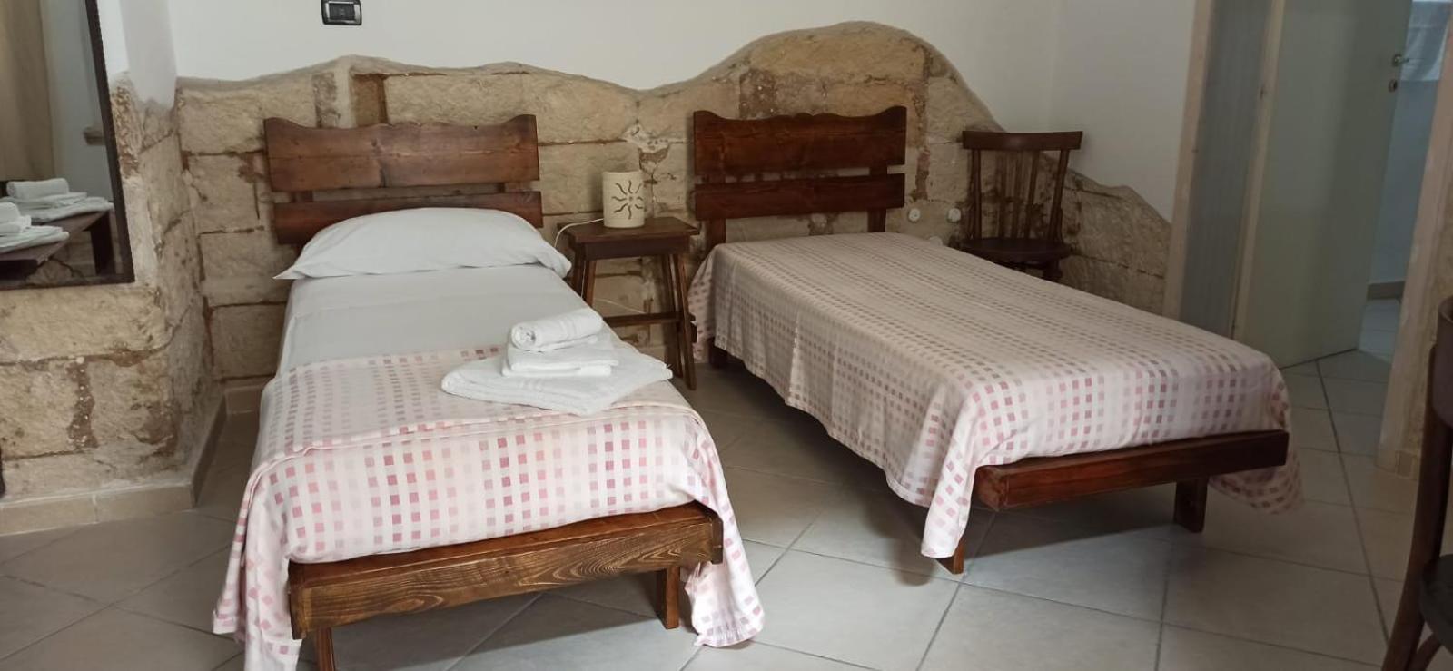 Quadruple Room with Private Bathroom photo 2