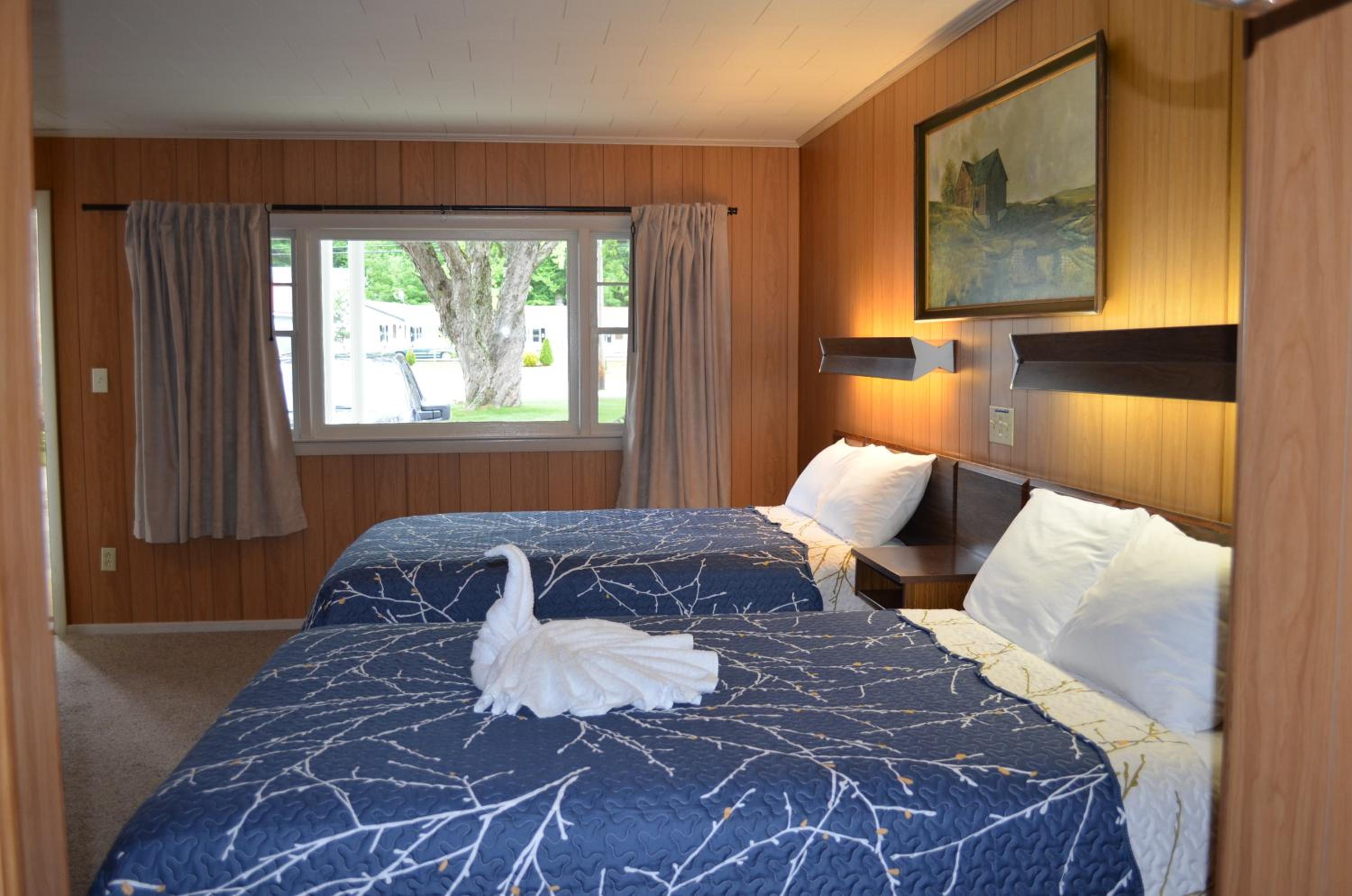Deluxe Double Queen Room photo 3