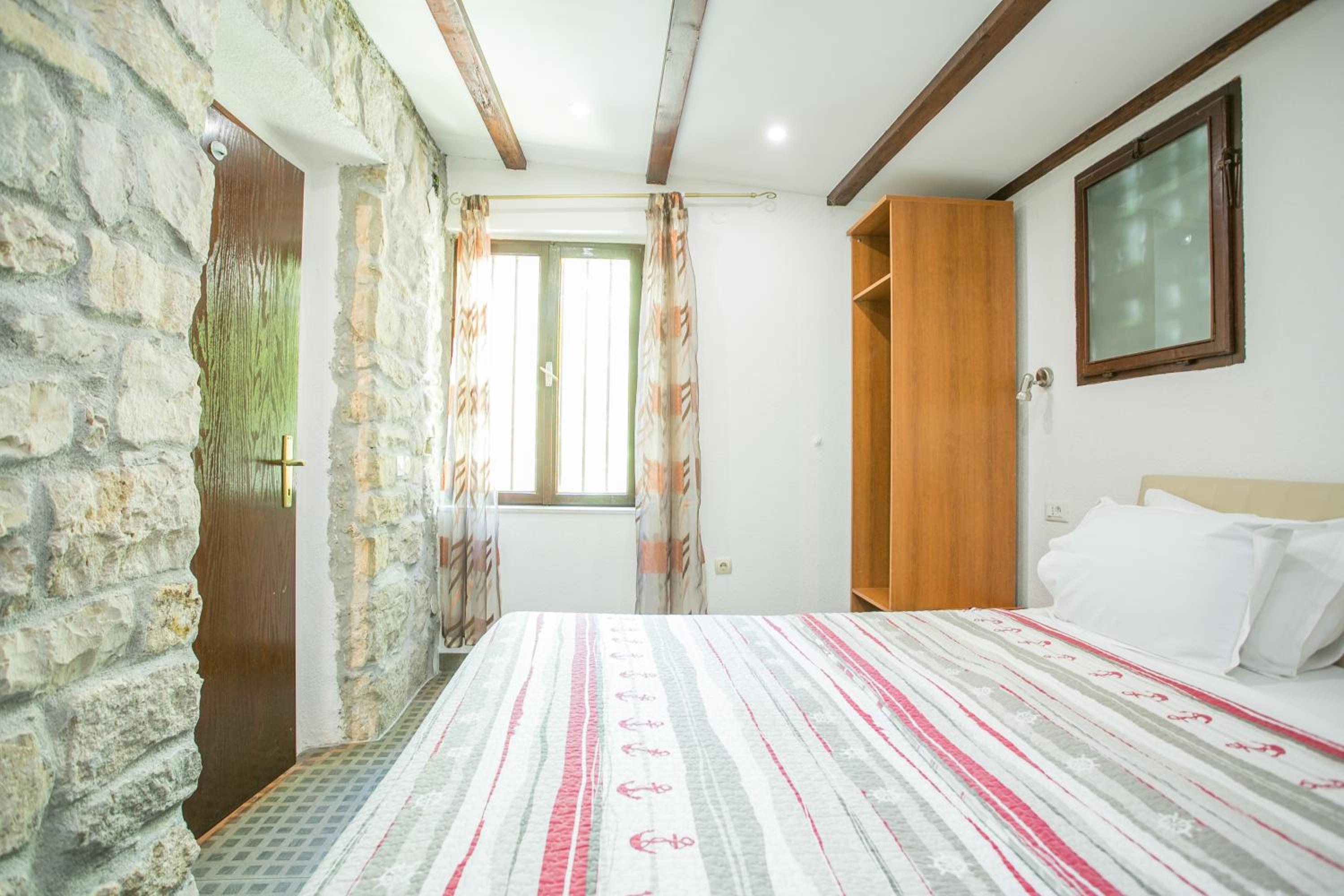 One-Bedroom Apartment (4 Adults)