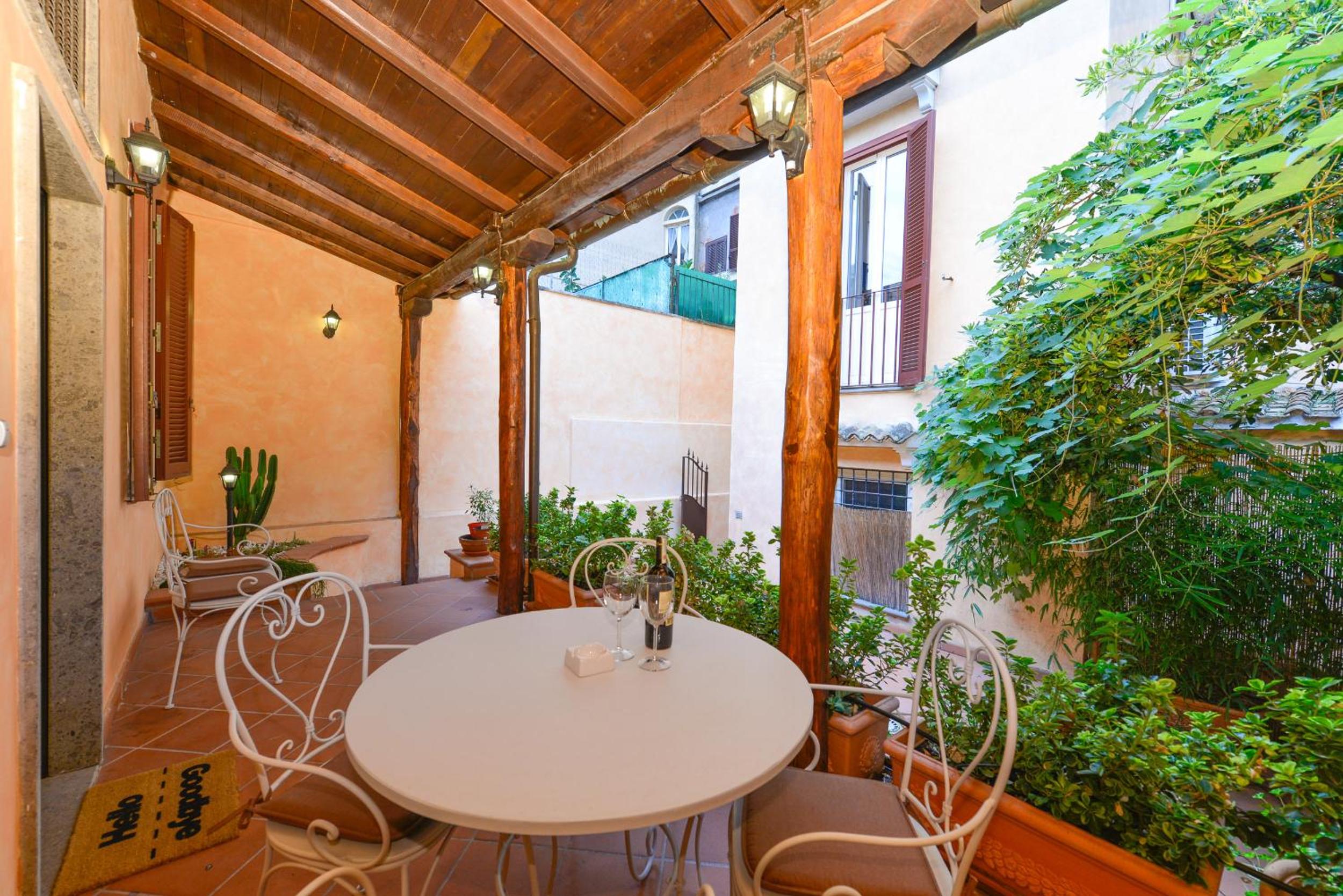 Two-Bedroom Apartment with Terrace - Address: Via di San Francesco a Ripa 55 photo 3