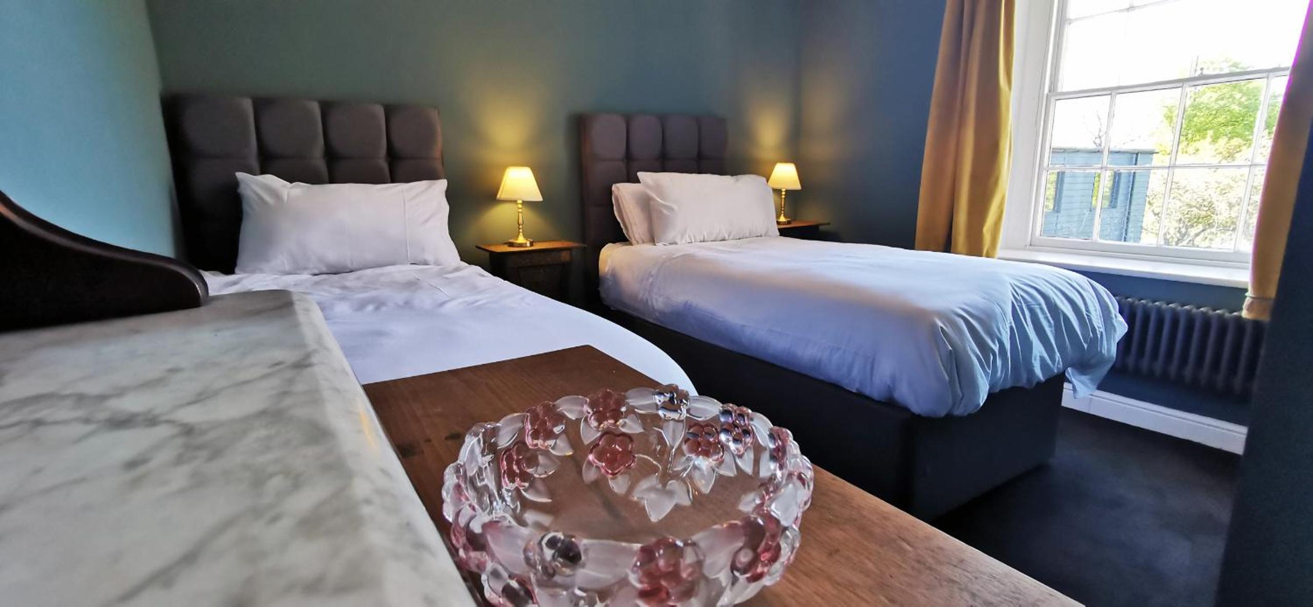 Twin Room - Photo 1