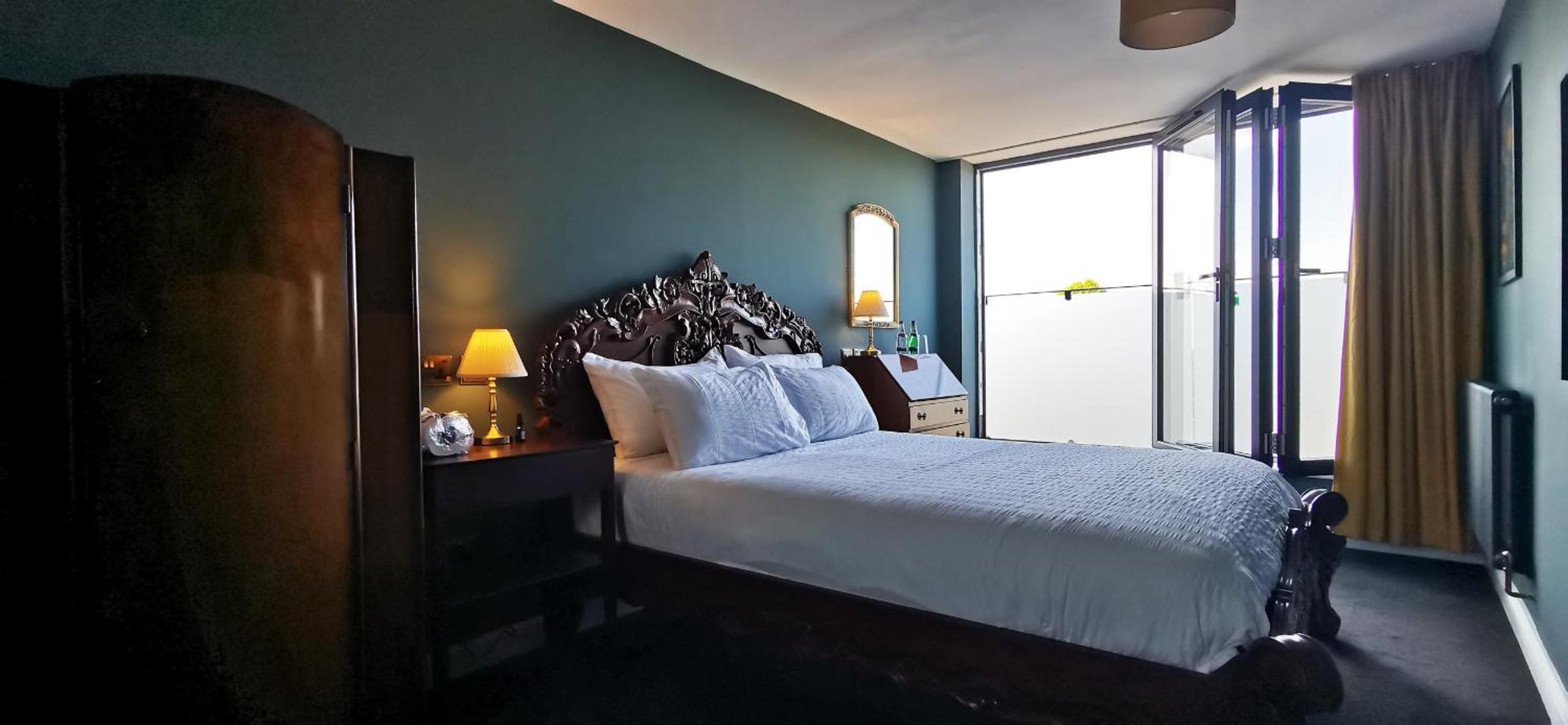 Superior King Room photo 2