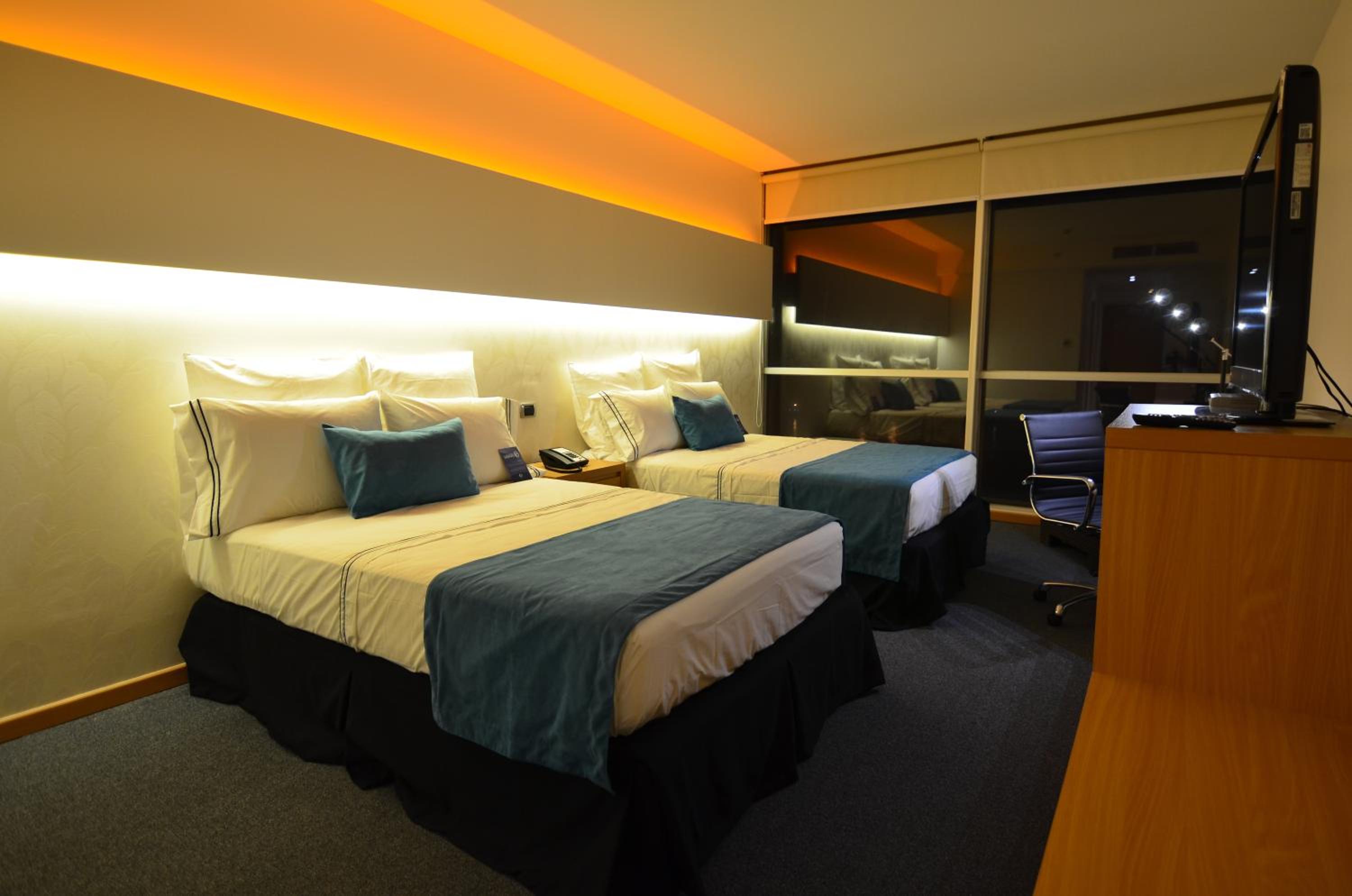 Standard Twin Room with Sea View photo 1