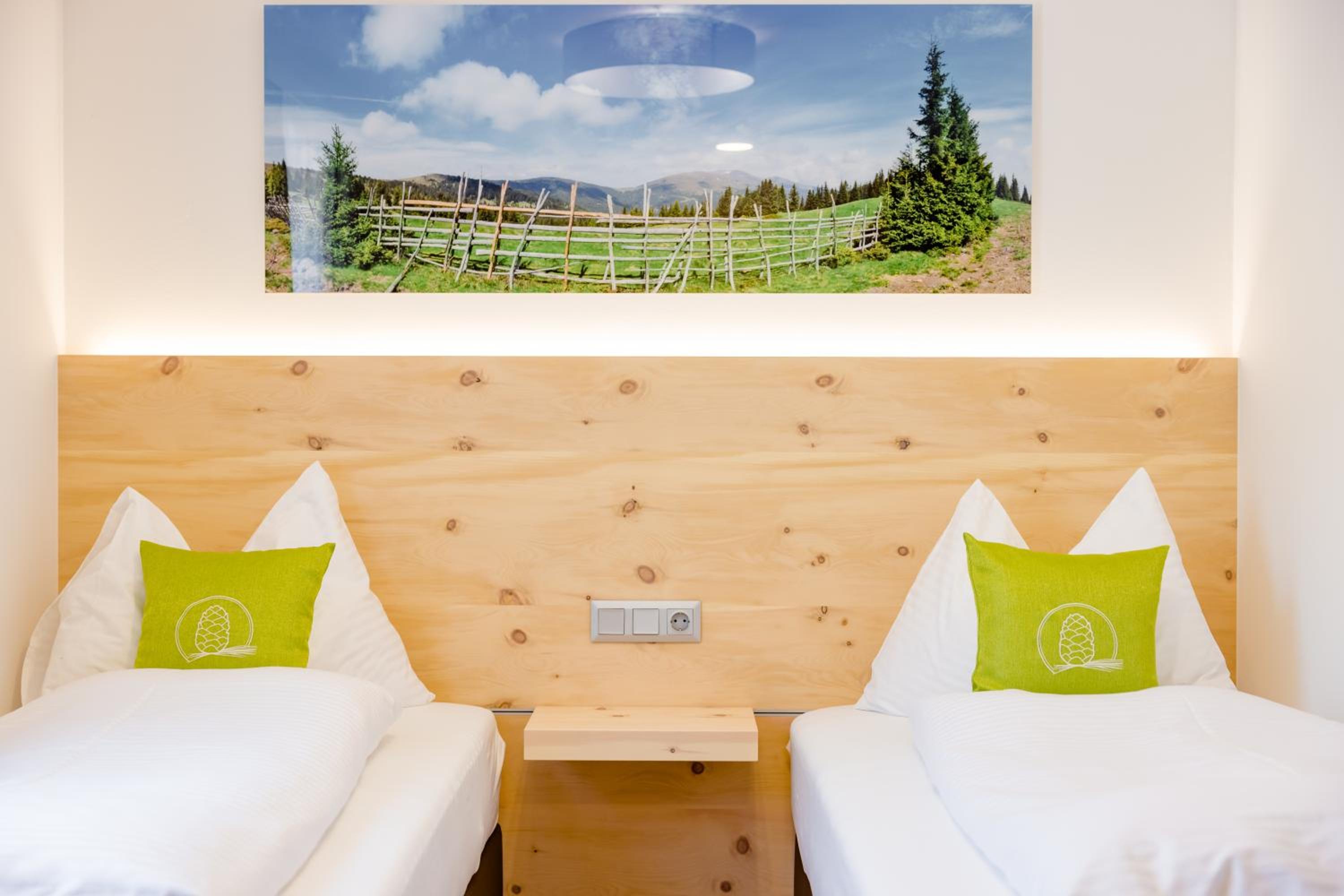 Deluxe Family Room - Photo 8