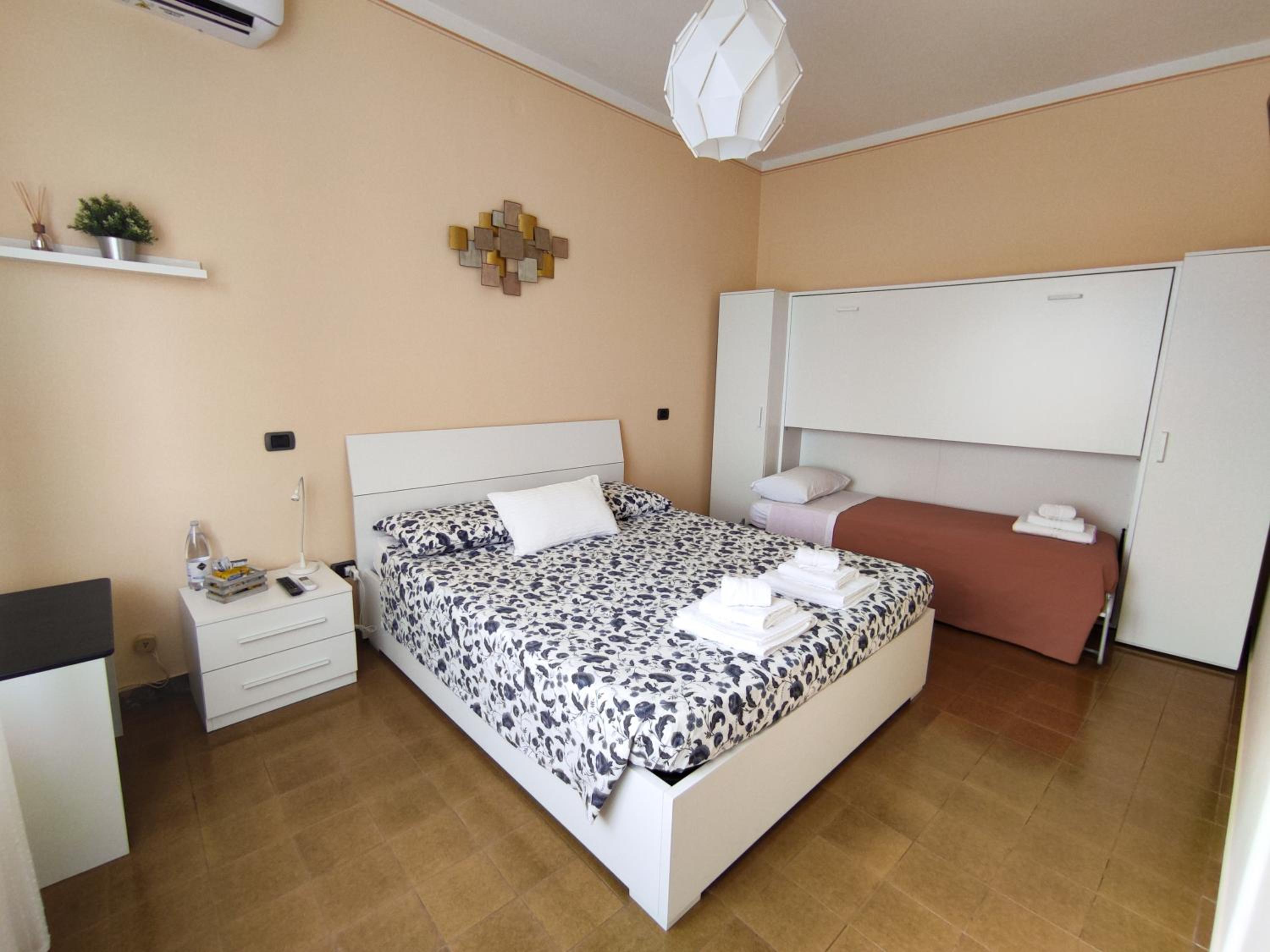 Double or Twin Room - Photo 3