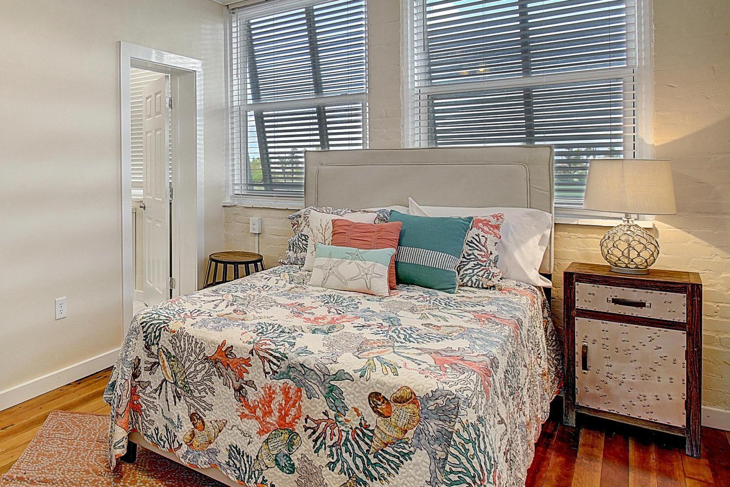 Studio Apartment photo 1