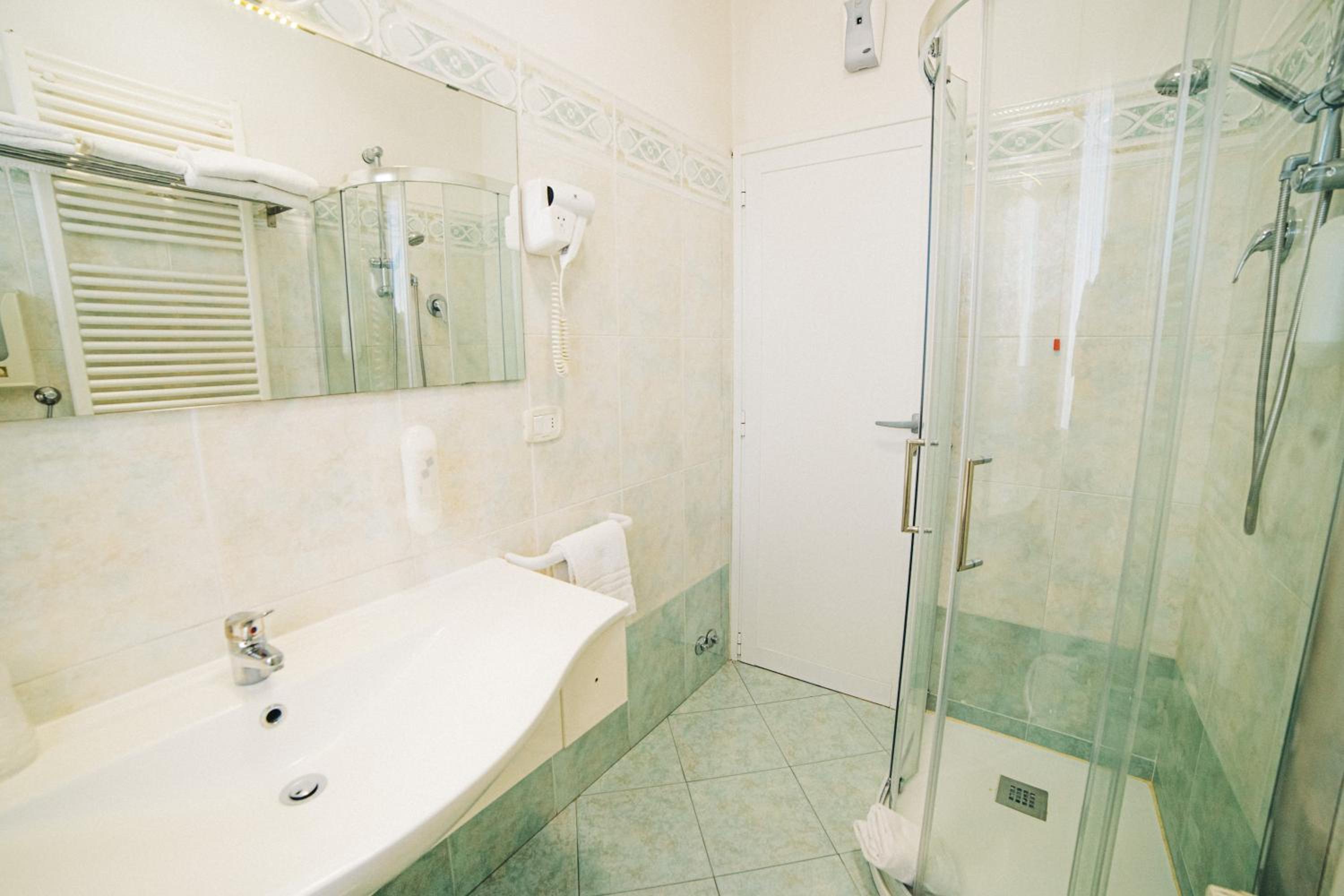Triple Room with Side Sea View photo 3