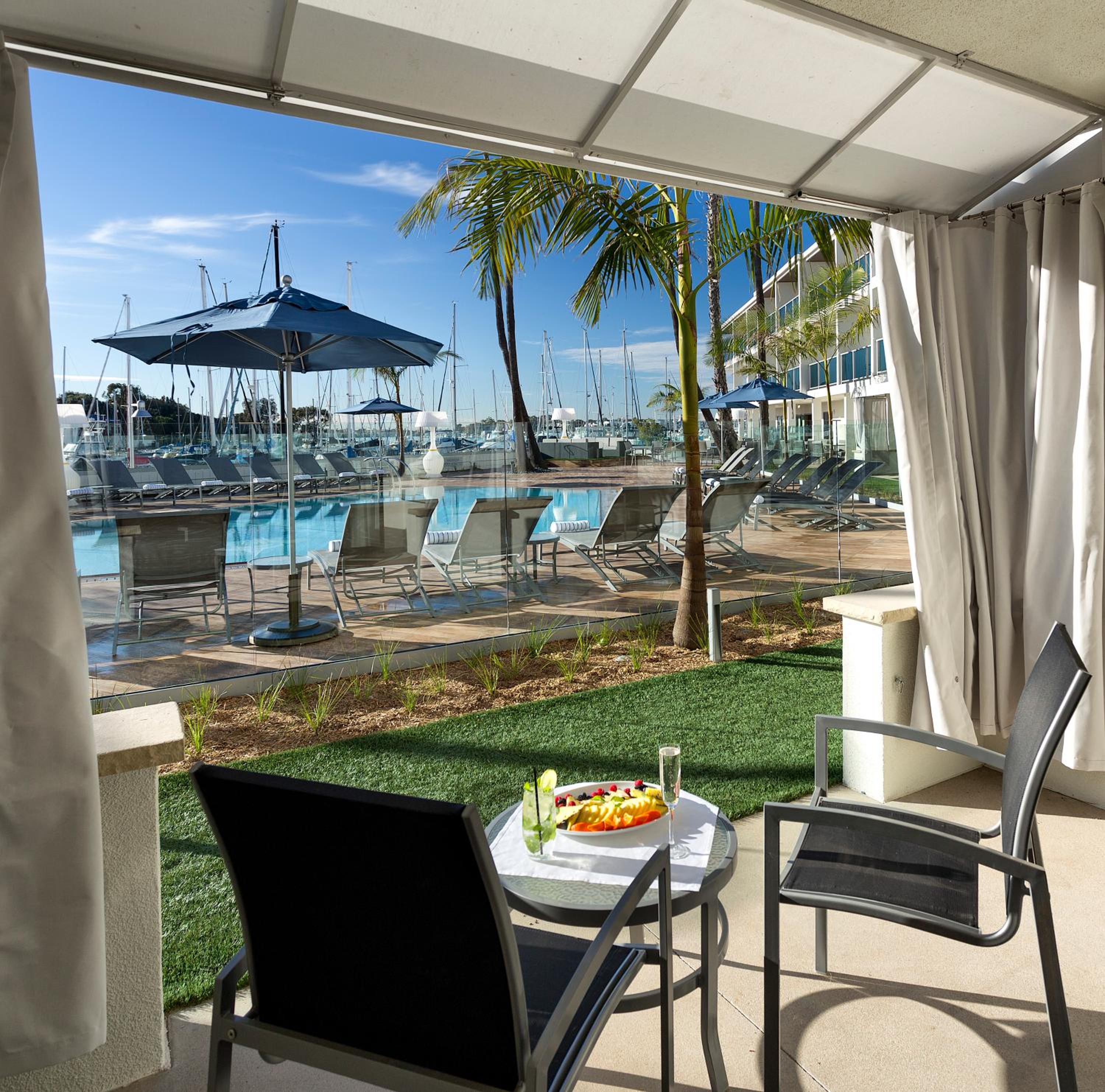 King Room with Pool View photo 3