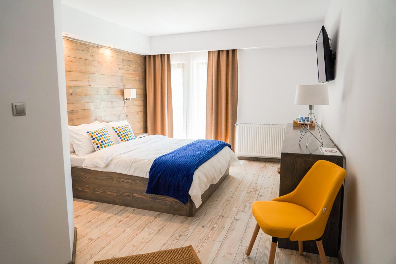King Room with Balcony - Photo 1