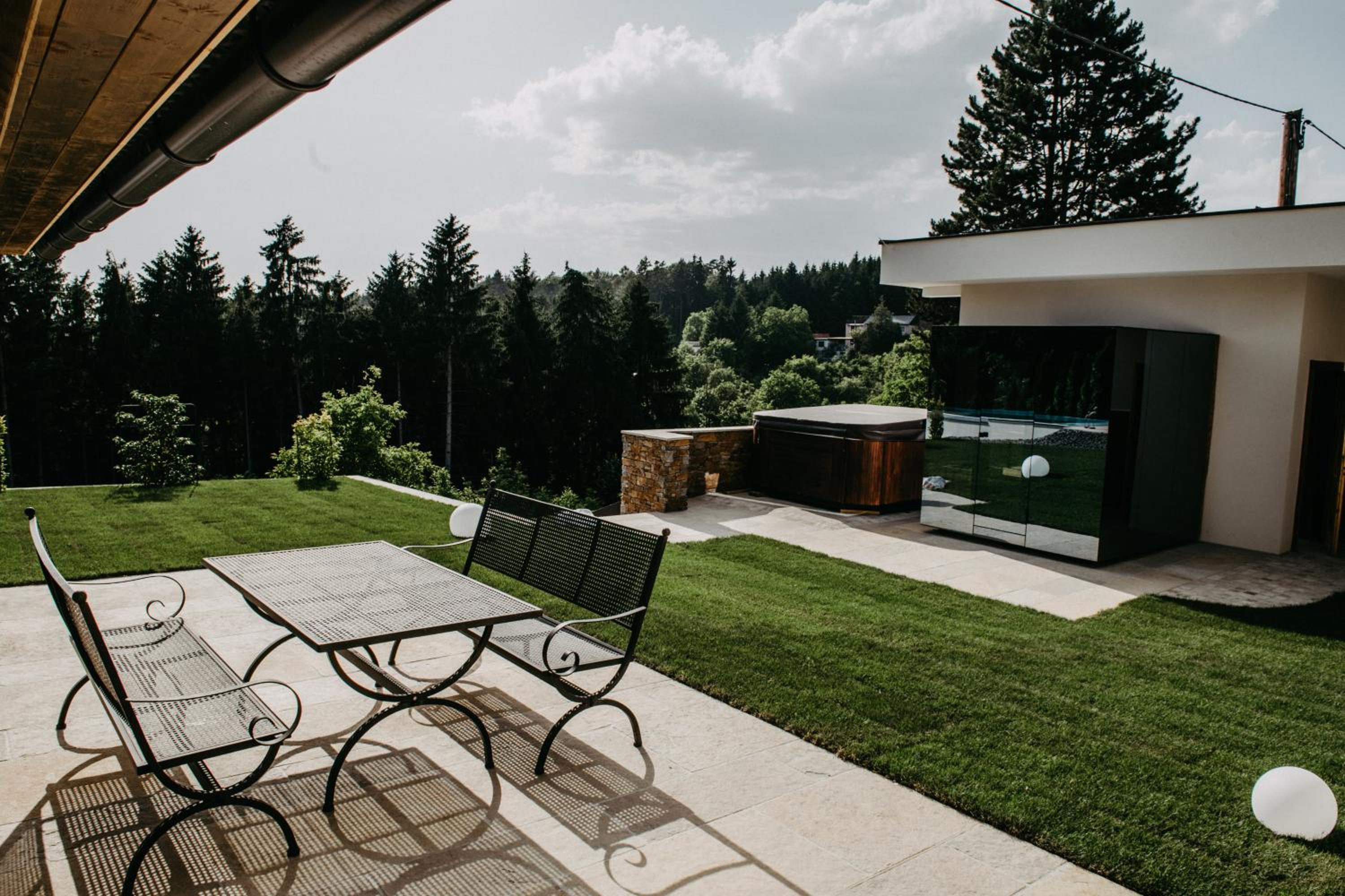 Villa photo 2