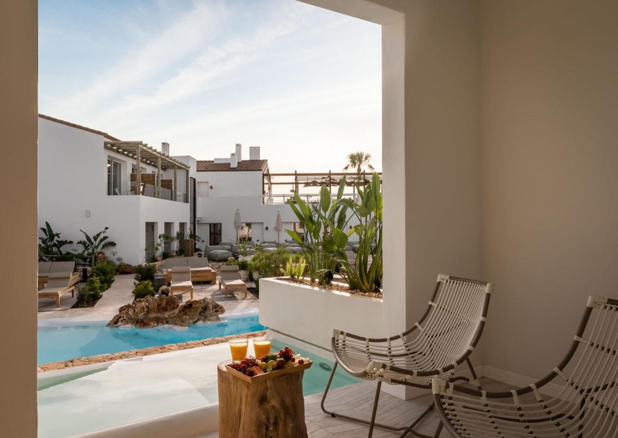 Suite with Private Pool