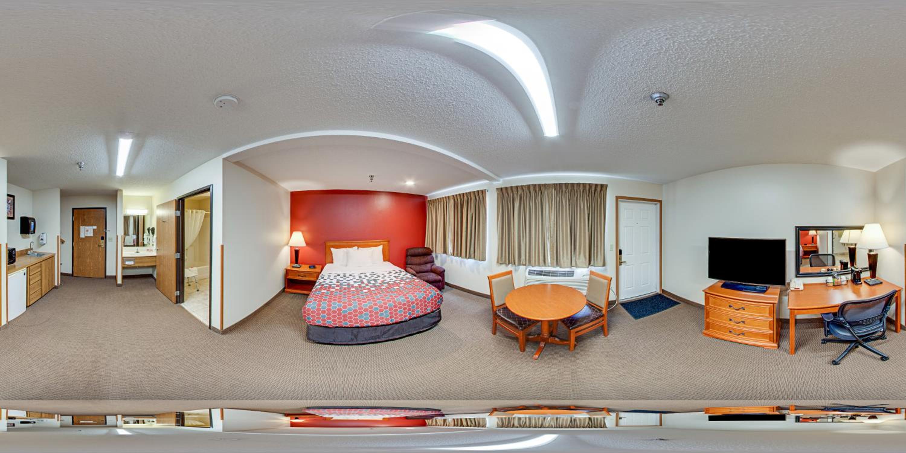 Queen Room - Accessible/Non Smoking