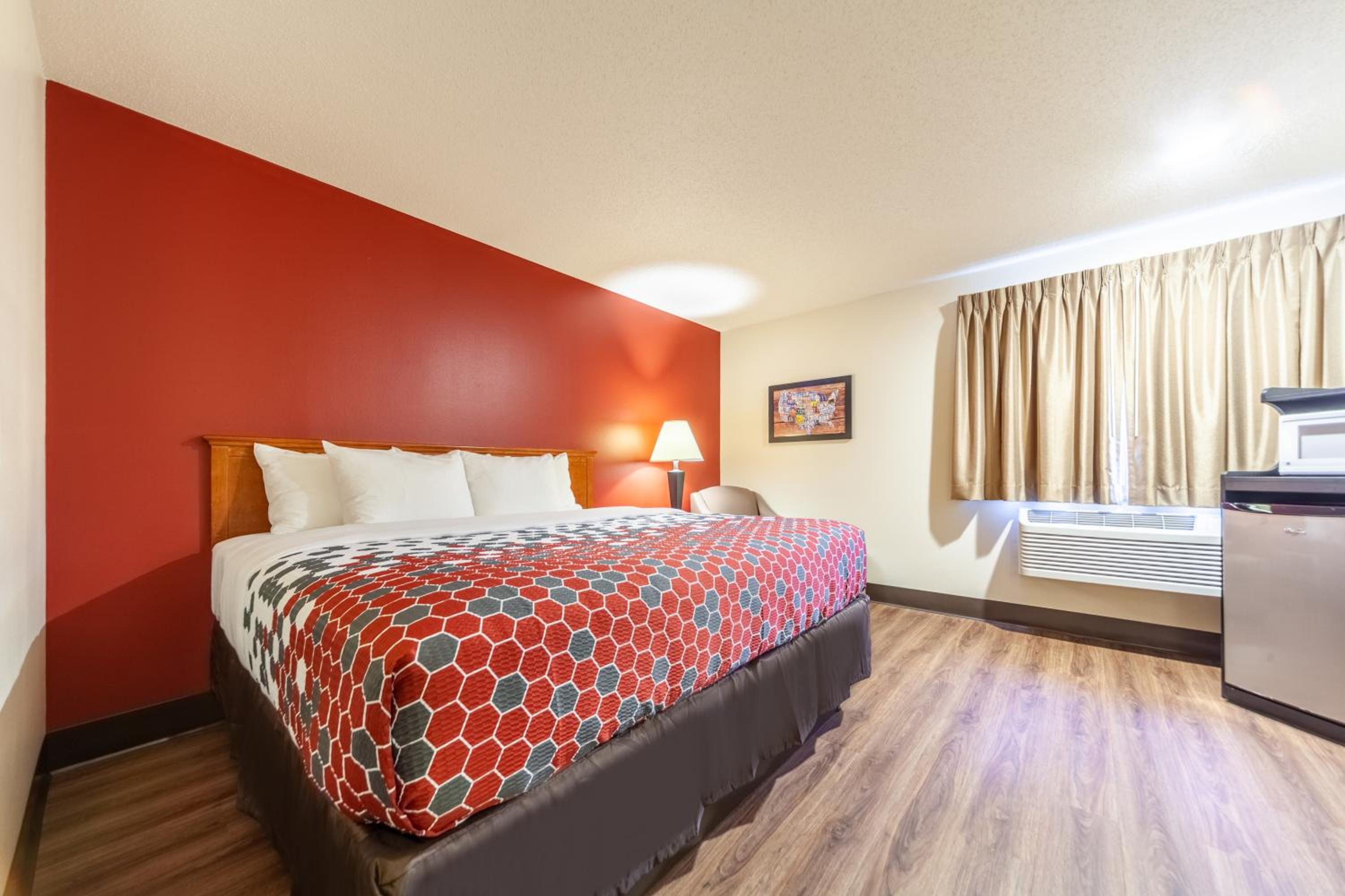 Upgrade King Room - Non Smoking photo 3