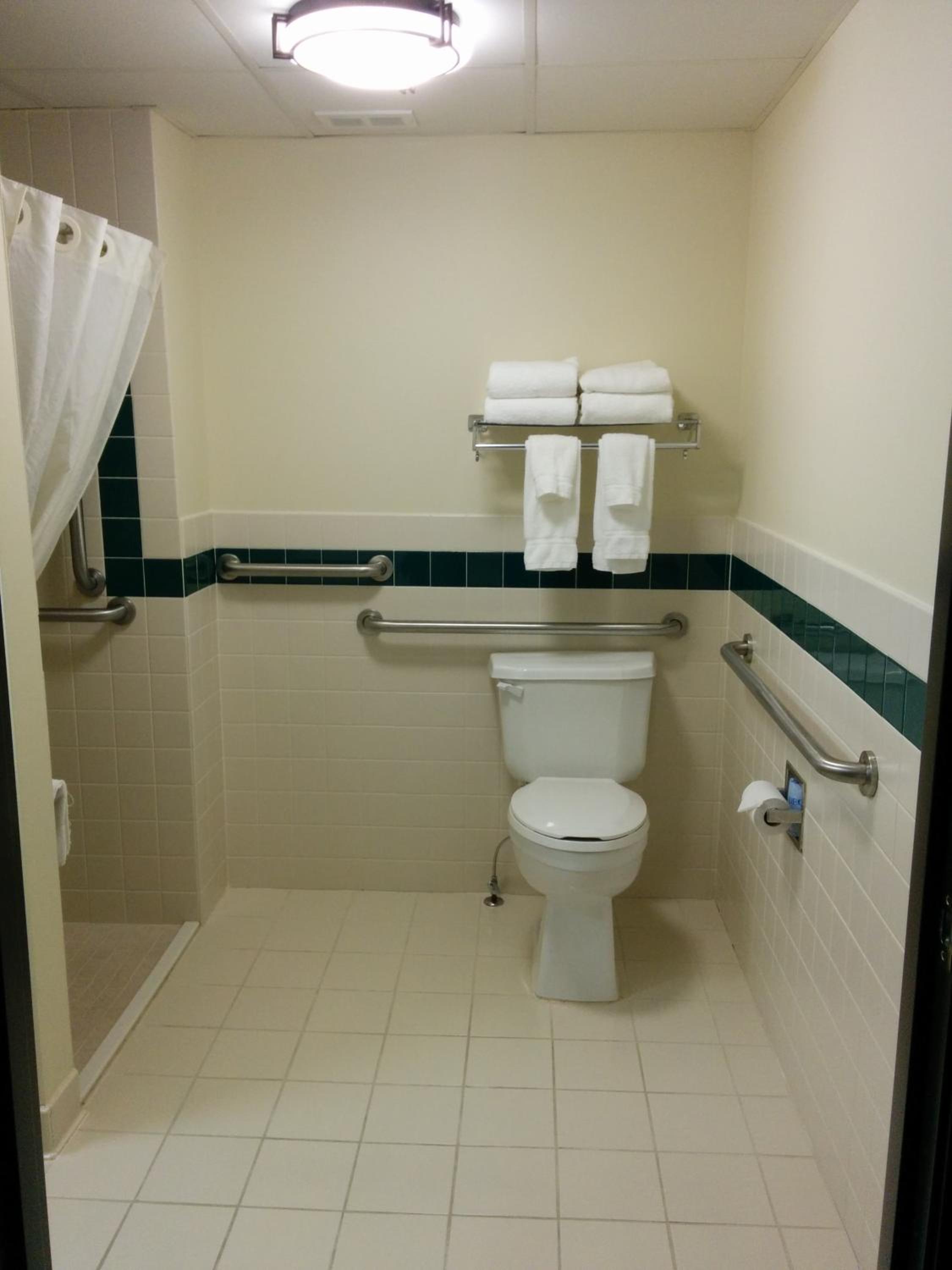 King Room - Mobility Access/Non-Smoking photo 2