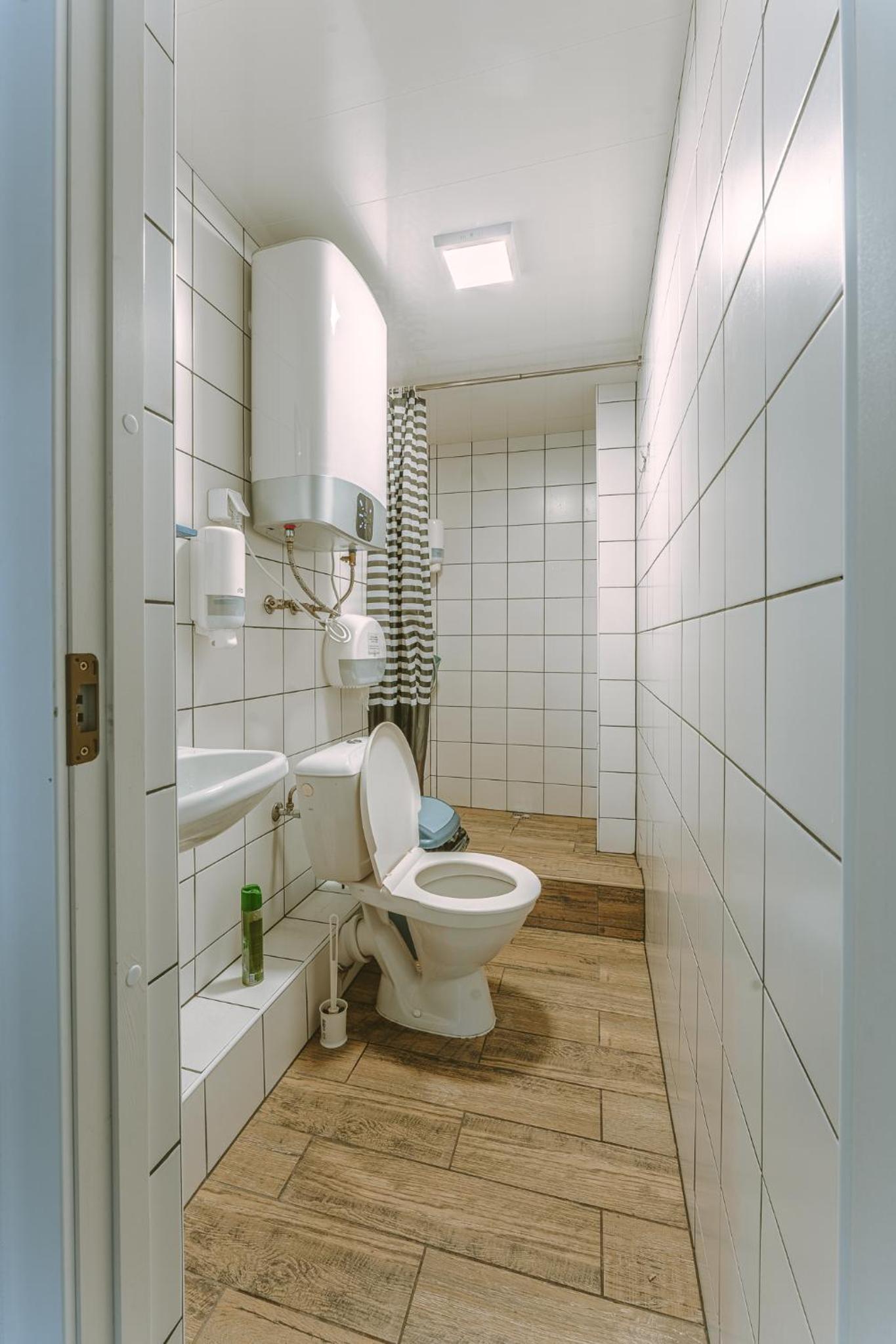 Twin Room with Balcony - Photo 3
