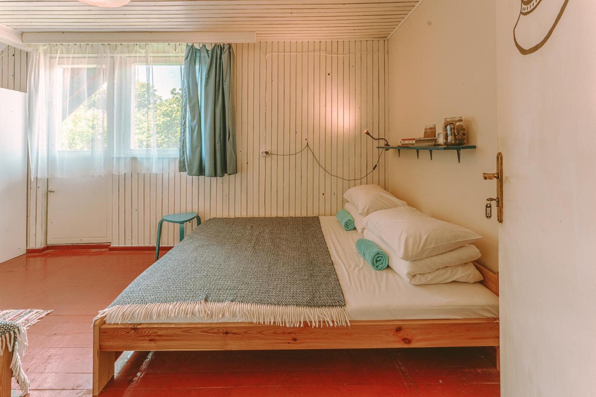 Quadruple Room with Balcony - Photo 4