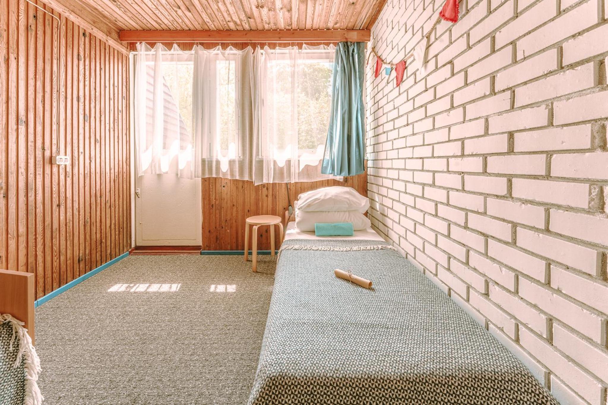 Twin Room with Balcony - Photo 6