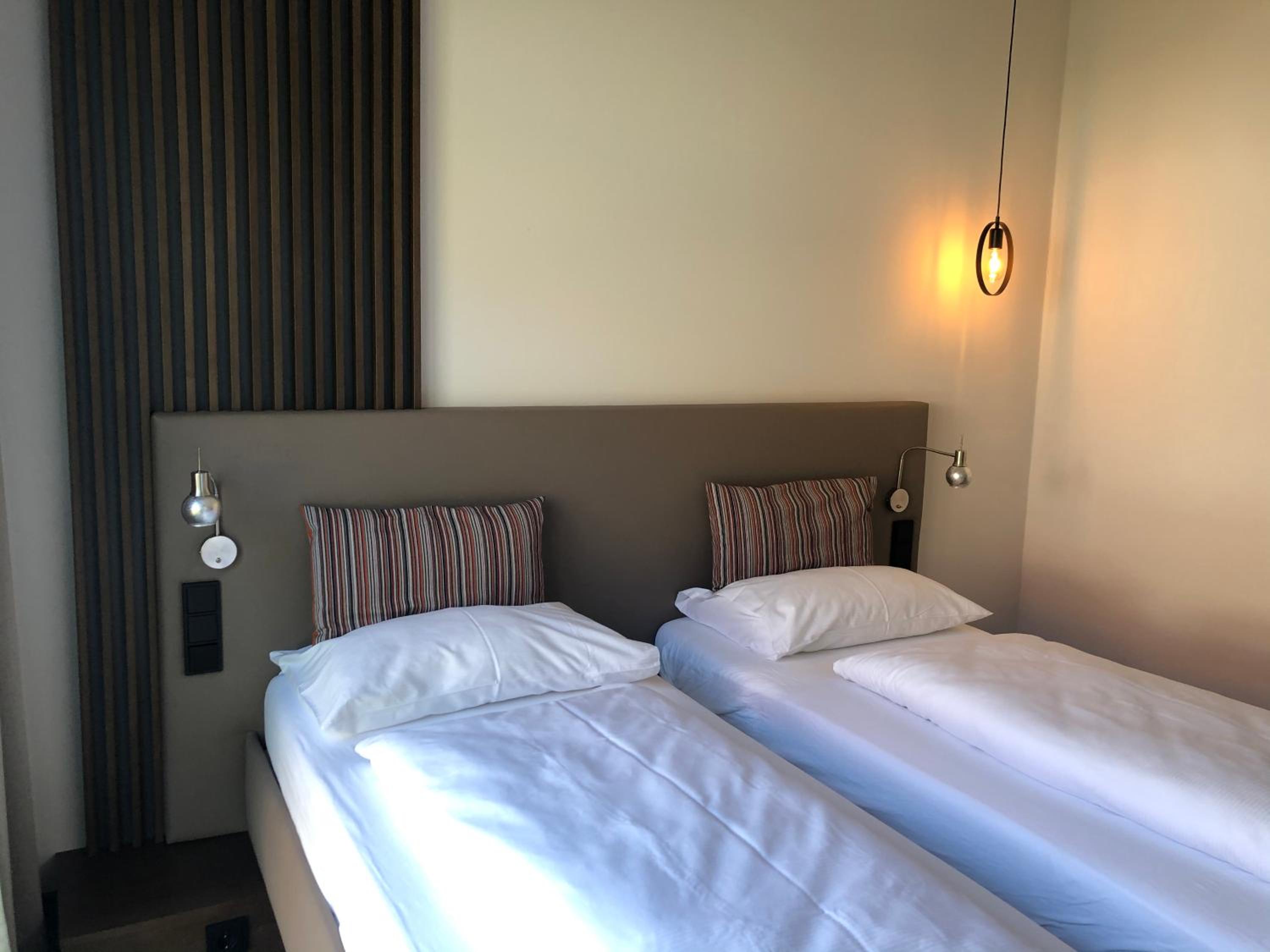 Business Double Room - Photo 3