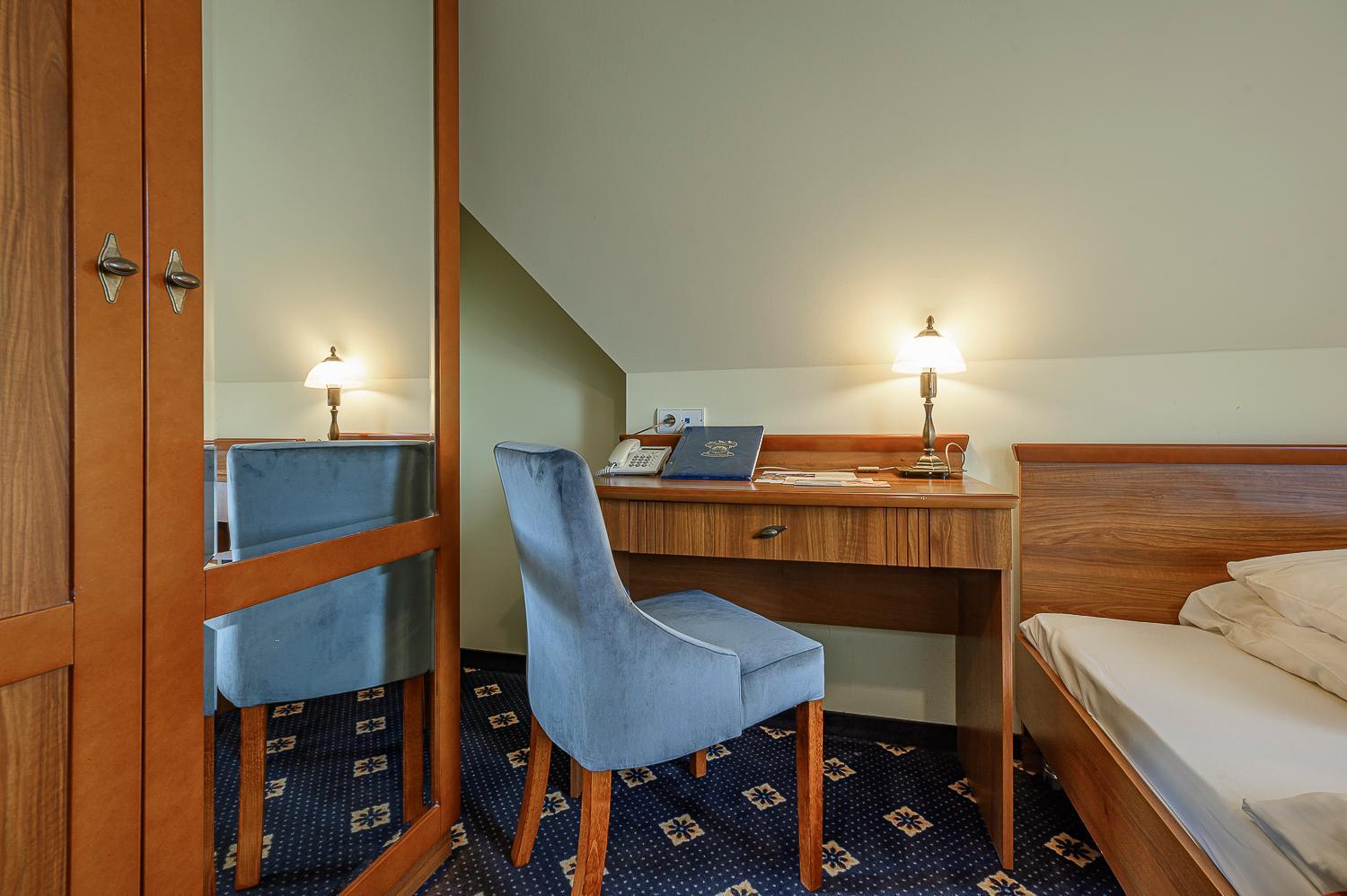 Standard Double or Twin Room - Photo 3