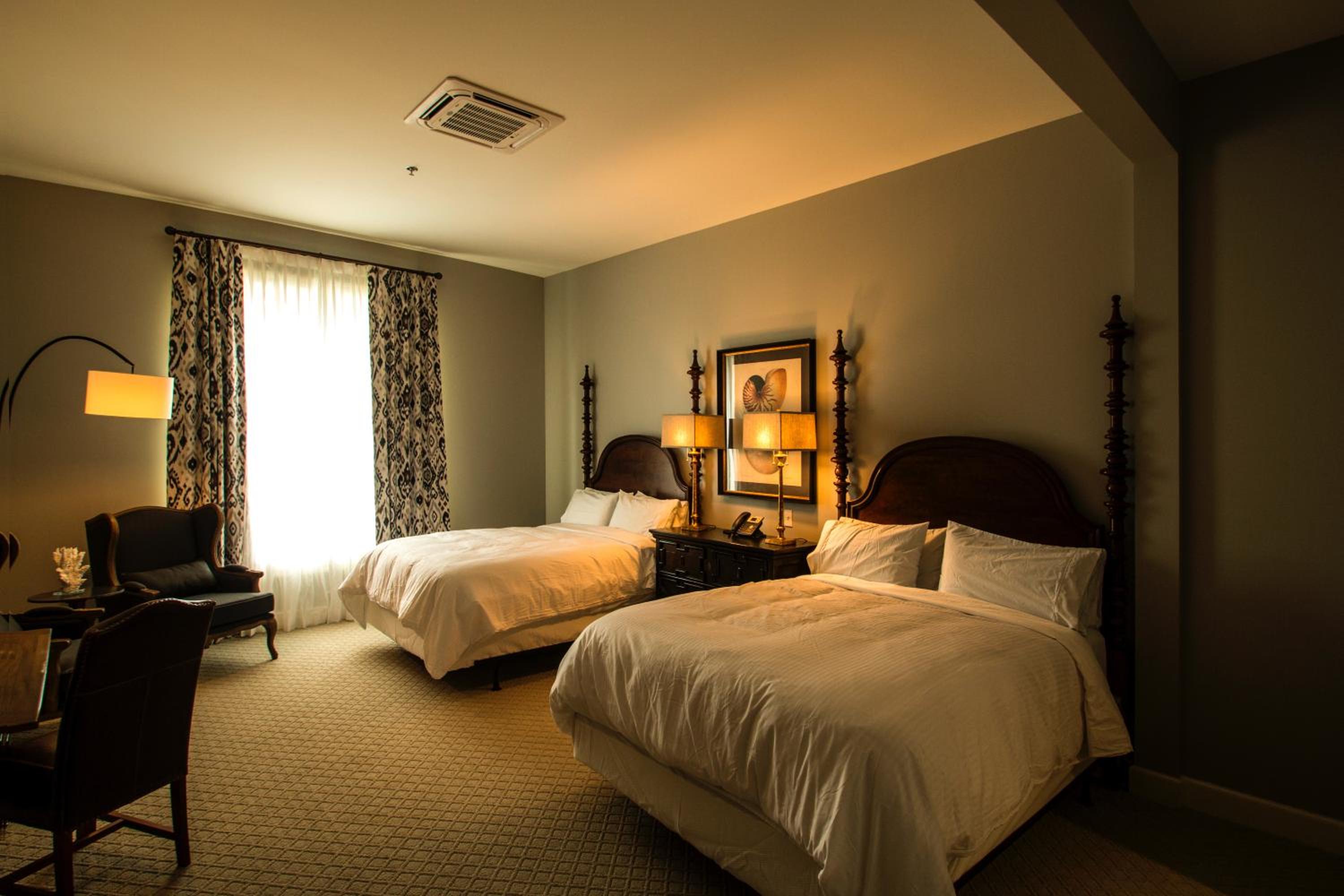 Queen Room photo 3