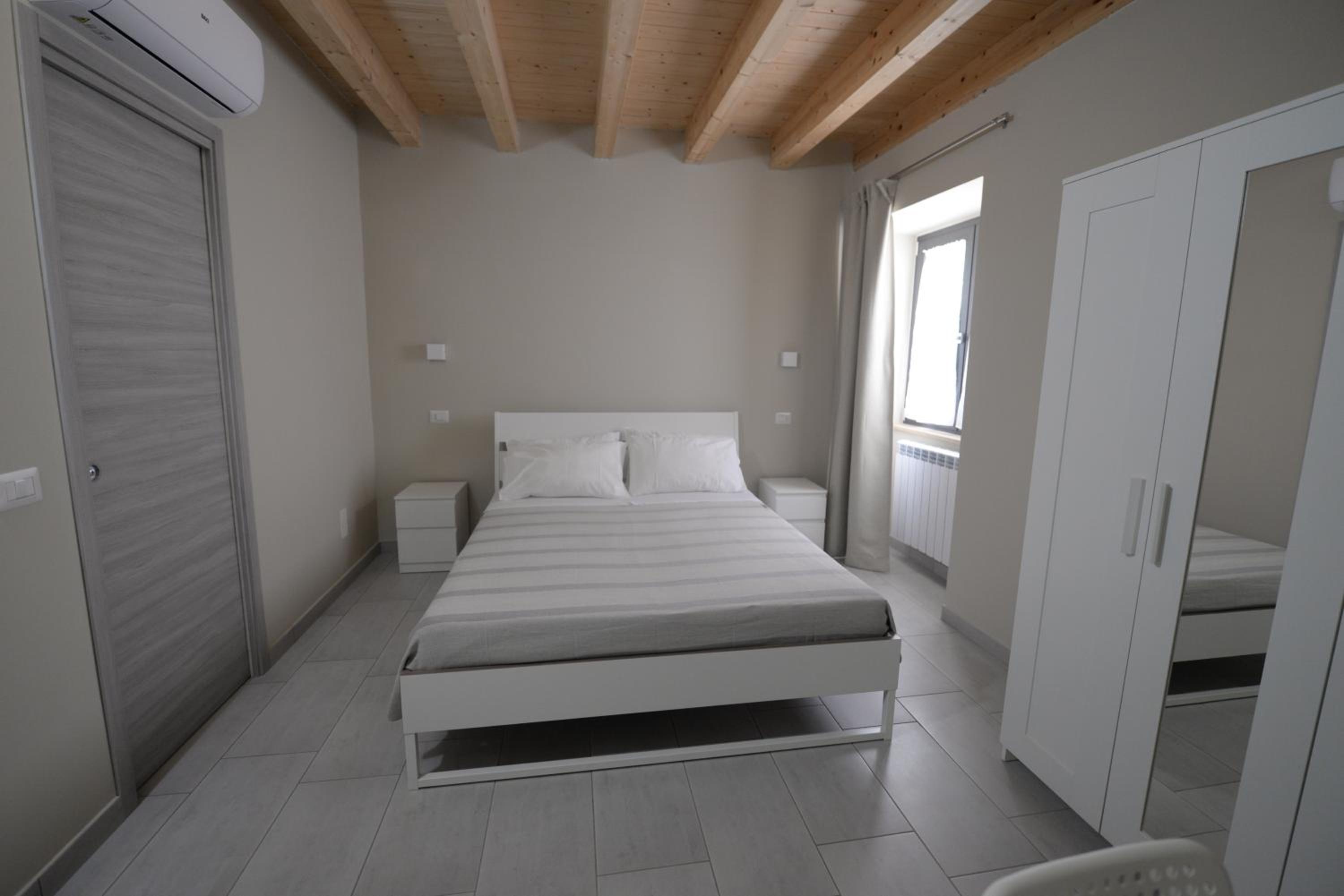 Deluxe Room - Photo 1