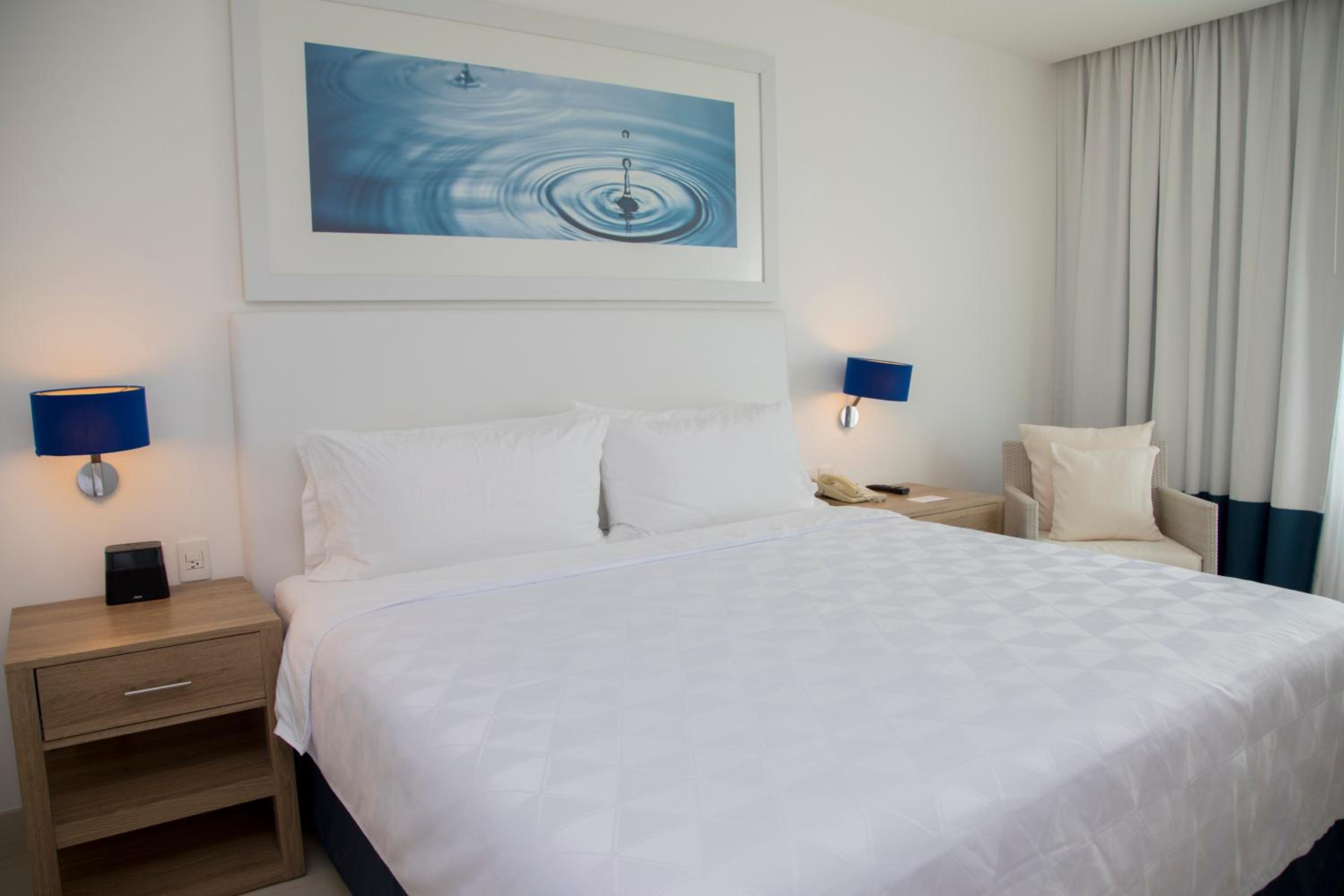 Standard King Room - Photo 1