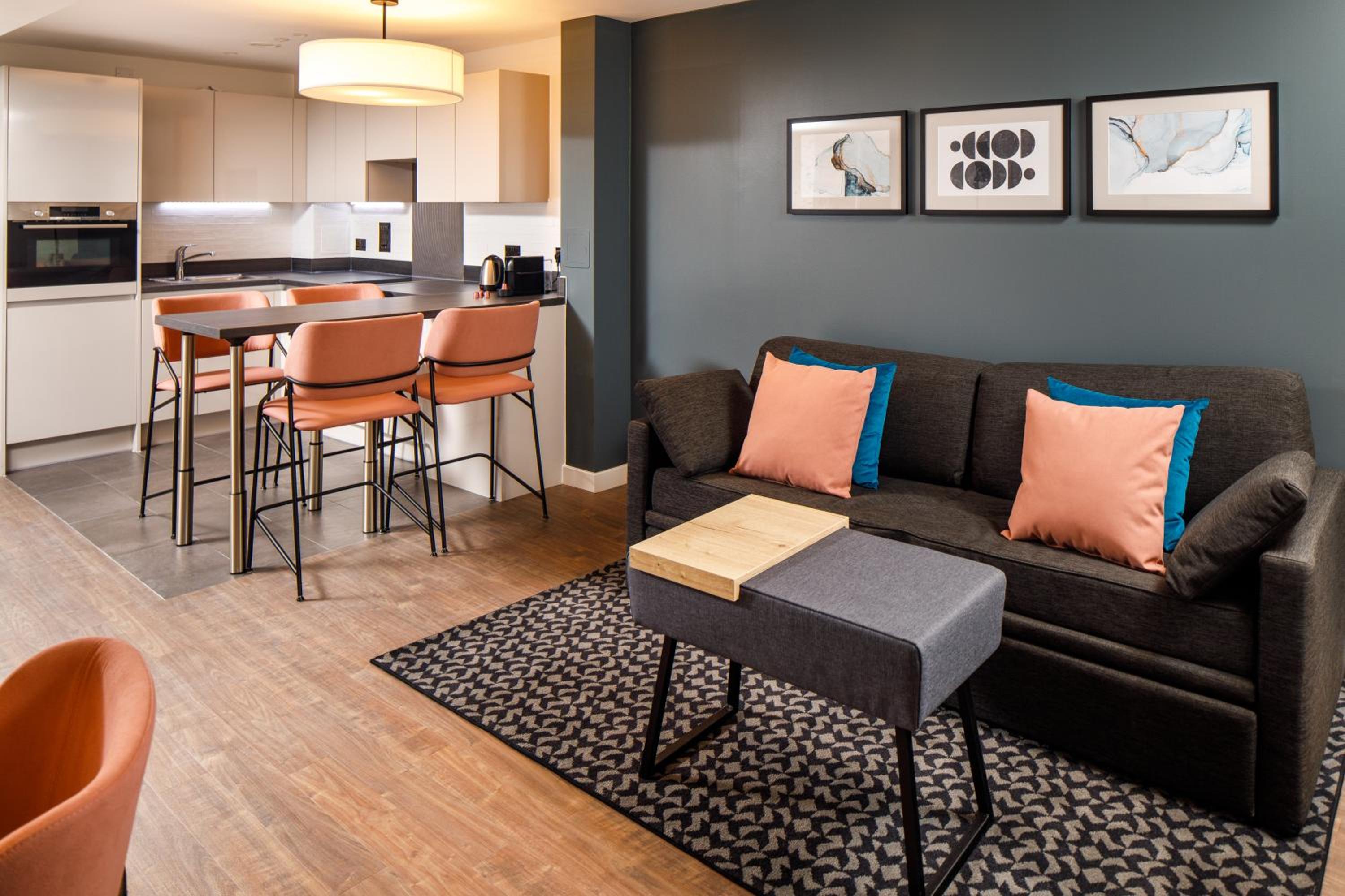 One-Bedroom Apartment - Photo 14